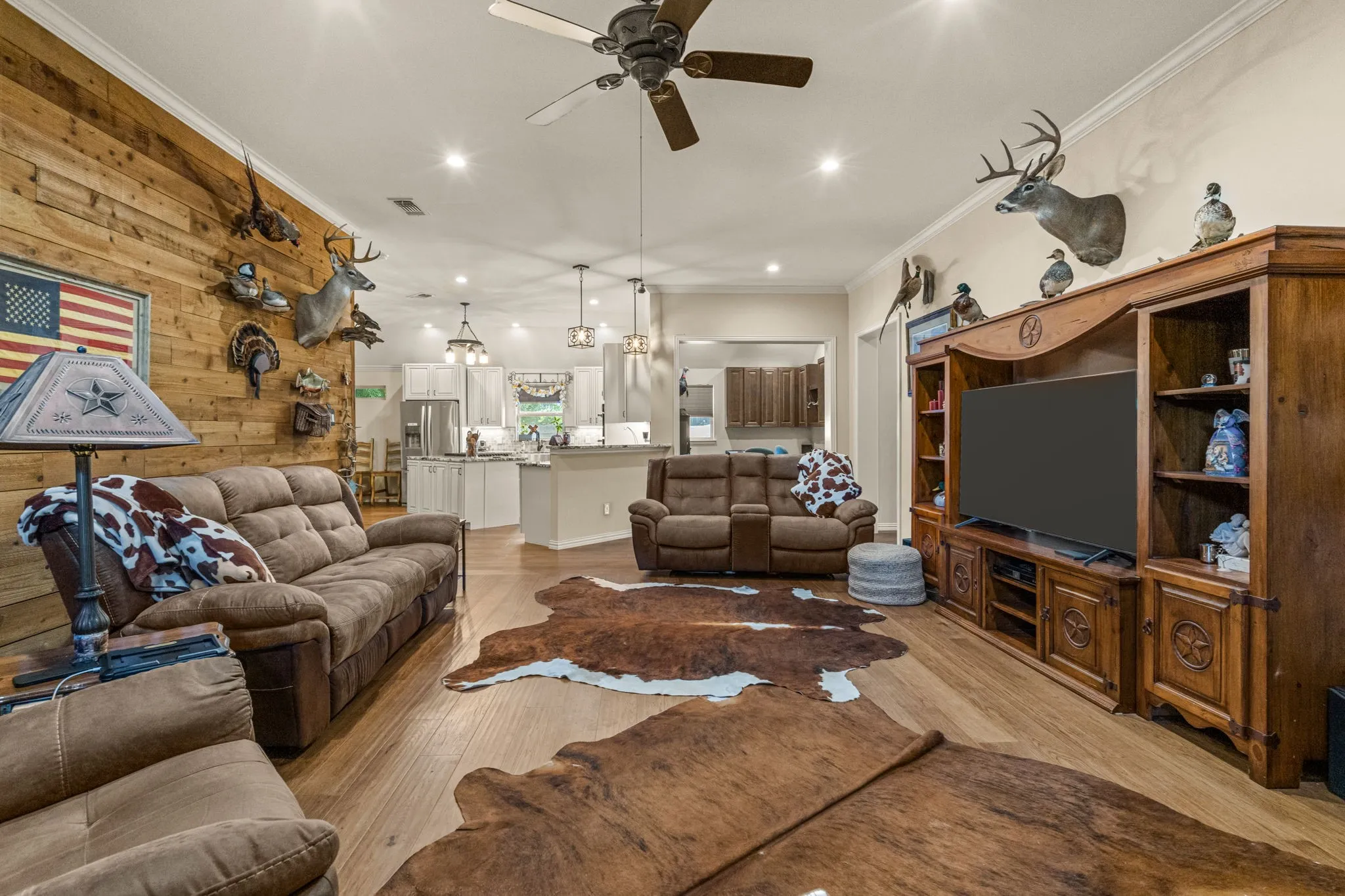 Single Family Residence For Sale in Denton County , 606 Hillside Circle, Little Elm, Texas 75068, 3 Bedroom, 2 Bathroom, 2 Garage spaces, 2,315 Sqft, built in 2020, mls#21282189, Real Estate Agent in Little Elm, Homes For Sale in Denton county, Homes For Sale in Little Elm, Realtor in Little Elm Texas, Real Estate Brokerage Independent Realty Texas, Luminita Cordes Realtor