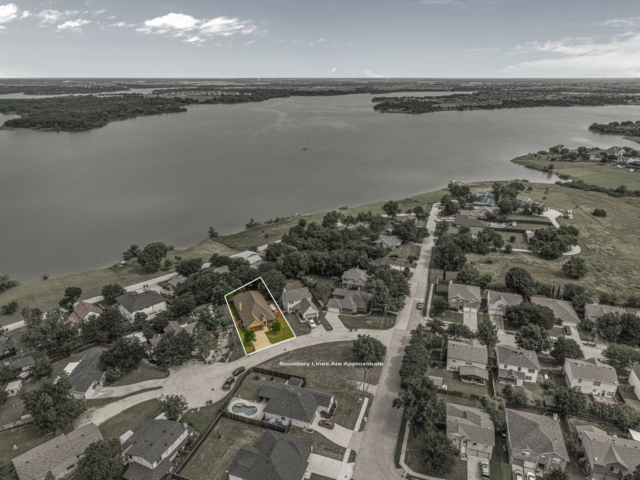 Single Family Residence For Sale in Denton County , 606 Hillside Circle, Little Elm, Texas 75068, 3 Bedroom, 2 Bathroom, 2 Garage spaces, 2,315 Sqft, built in 2020, mls#21282189, Real Estate Agent in Little Elm, Homes For Sale in Denton county, Homes For Sale in Little Elm, Realtor in Little Elm Texas, Real Estate Brokerage Independent Realty Texas, Luminita Cordes Realtor