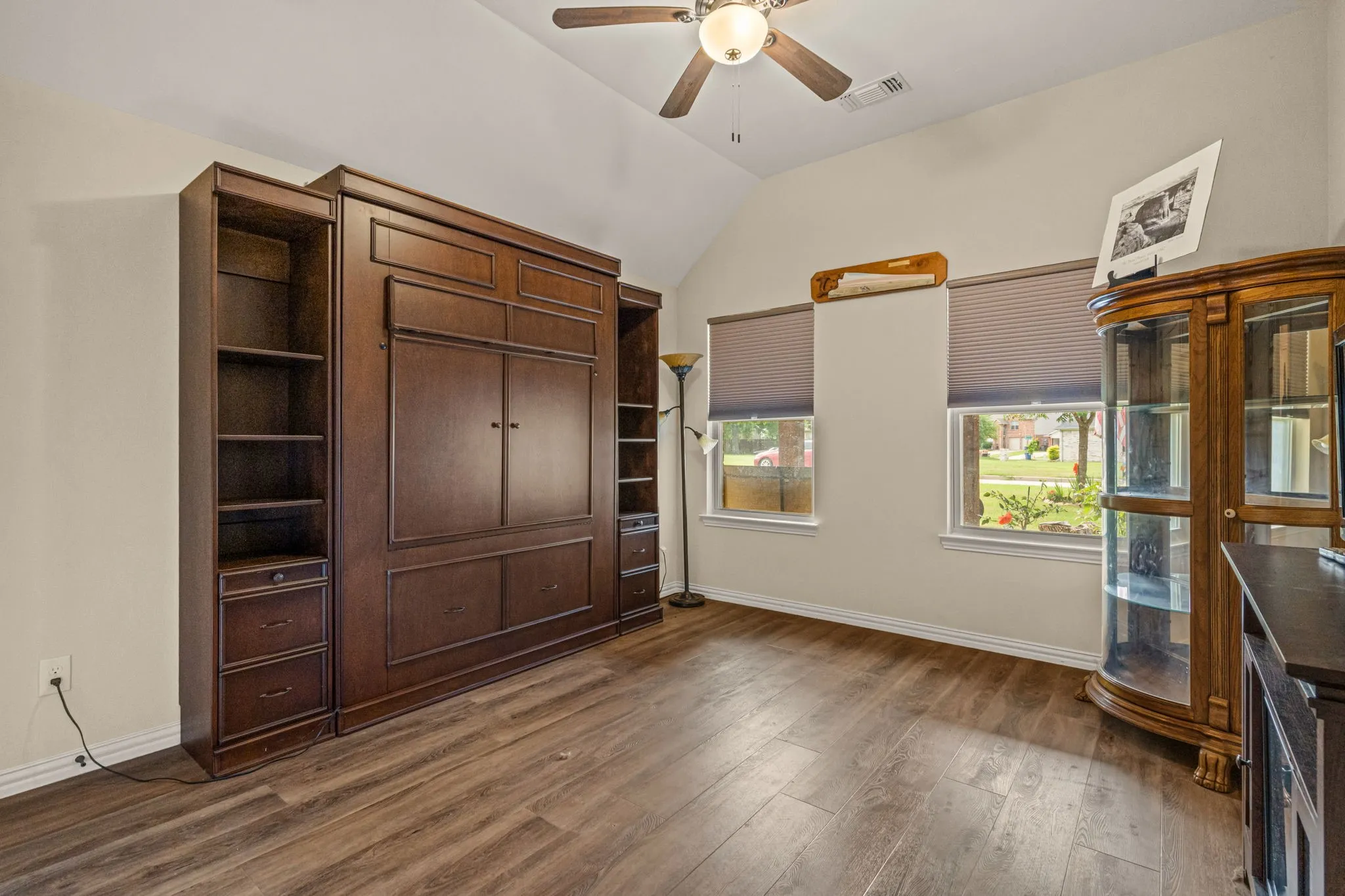 Single Family Residence For Sale in Denton County , 606 Hillside Circle, Little Elm, Texas 75068, 3 Bedroom, 2 Bathroom, 2 Garage spaces, 2,315 Sqft, built in 2020, mls#21282189, Real Estate Agent in Little Elm, Homes For Sale in Denton county, Homes For Sale in Little Elm, Realtor in Little Elm Texas, Real Estate Brokerage Independent Realty Texas, Luminita Cordes Realtor