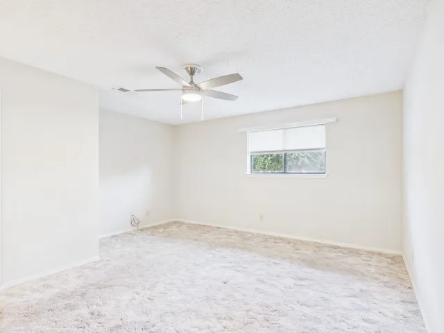 Single Family Residence For Sale in Henderson County , 782 Southwood Drive, Athens, Texas 75751, 3 Bedroom, 2 Bathroom, 1 Garage spaces, 1,536 Sqft, built in 1985, mls#21282826, Real Estate Agent in Athens, Homes For Sale in Henderson county, Homes For Sale in Athens, Realtor in Athens Texas, Real Estate Brokerage Independent Realty Texas, Luminita Cordes Realtor