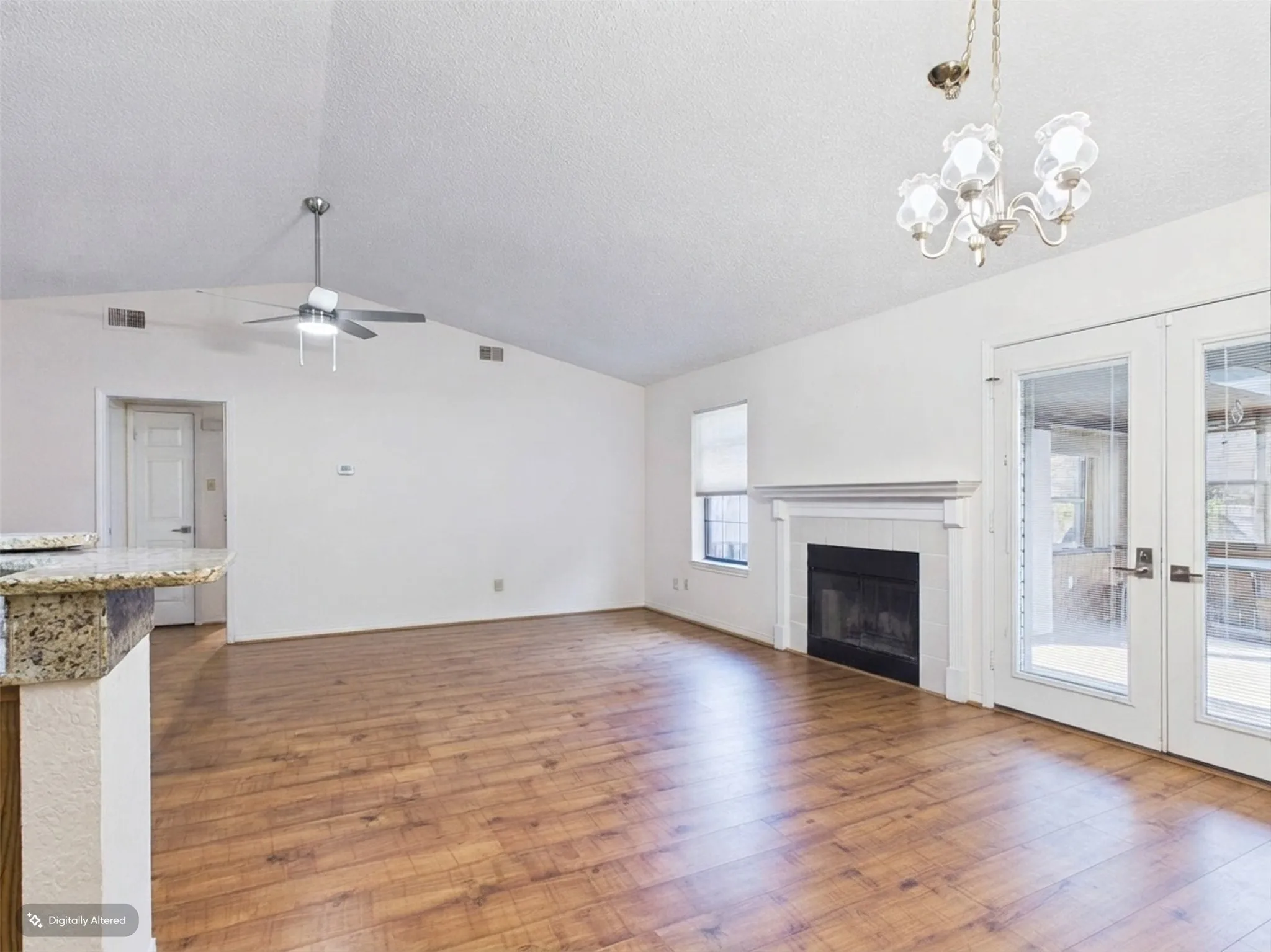 Single Family Residence For Sale in Henderson County , 782 Southwood Drive, Athens, Texas 75751, 3 Bedroom, 2 Bathroom, 1 Garage spaces, 1,536 Sqft, built in 1985, mls#21282826, Real Estate Agent in Athens, Homes For Sale in Henderson county, Homes For Sale in Athens, Realtor in Athens Texas, Real Estate Brokerage Independent Realty Texas, Luminita Cordes Realtor