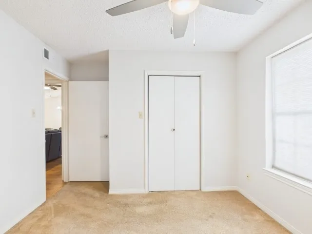 Single Family Residence For Sale in Henderson County , 782 Southwood Drive, Athens, Texas 75751, 3 Bedroom, 2 Bathroom, 1 Garage spaces, 1,536 Sqft, built in 1985, mls#21282826, Real Estate Agent in Athens, Homes For Sale in Henderson county, Homes For Sale in Athens, Realtor in Athens Texas, Real Estate Brokerage Independent Realty Texas, Luminita Cordes Realtor