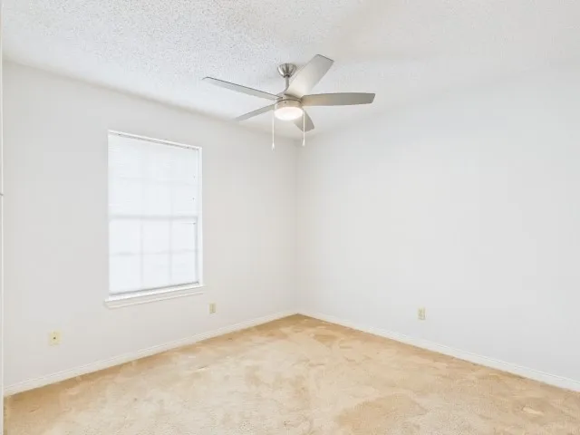 Single Family Residence For Sale in Henderson County , 782 Southwood Drive, Athens, Texas 75751, 3 Bedroom, 2 Bathroom, 1 Garage spaces, 1,536 Sqft, built in 1985, mls#21282826, Real Estate Agent in Athens, Homes For Sale in Henderson county, Homes For Sale in Athens, Realtor in Athens Texas, Real Estate Brokerage Independent Realty Texas, Luminita Cordes Realtor
