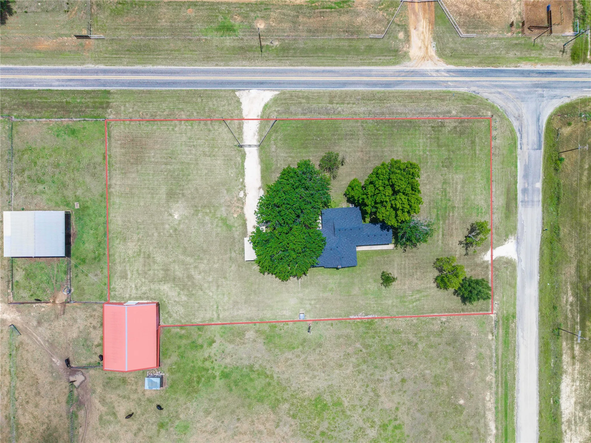 Single Family Residence For Sale in Brown County , 19050 County Road 487, May, Texas 76857, 3 Bedroom, 3 Bathroom, Garage spaces, 2,429 Sqft, built in 2007, mls#21279511, Real Estate Agent in May, Homes For Sale in Brown county, Homes For Sale in May, Realtor in May Texas, Real Estate Brokerage Independent Realty Texas, Luminita Cordes Realtor