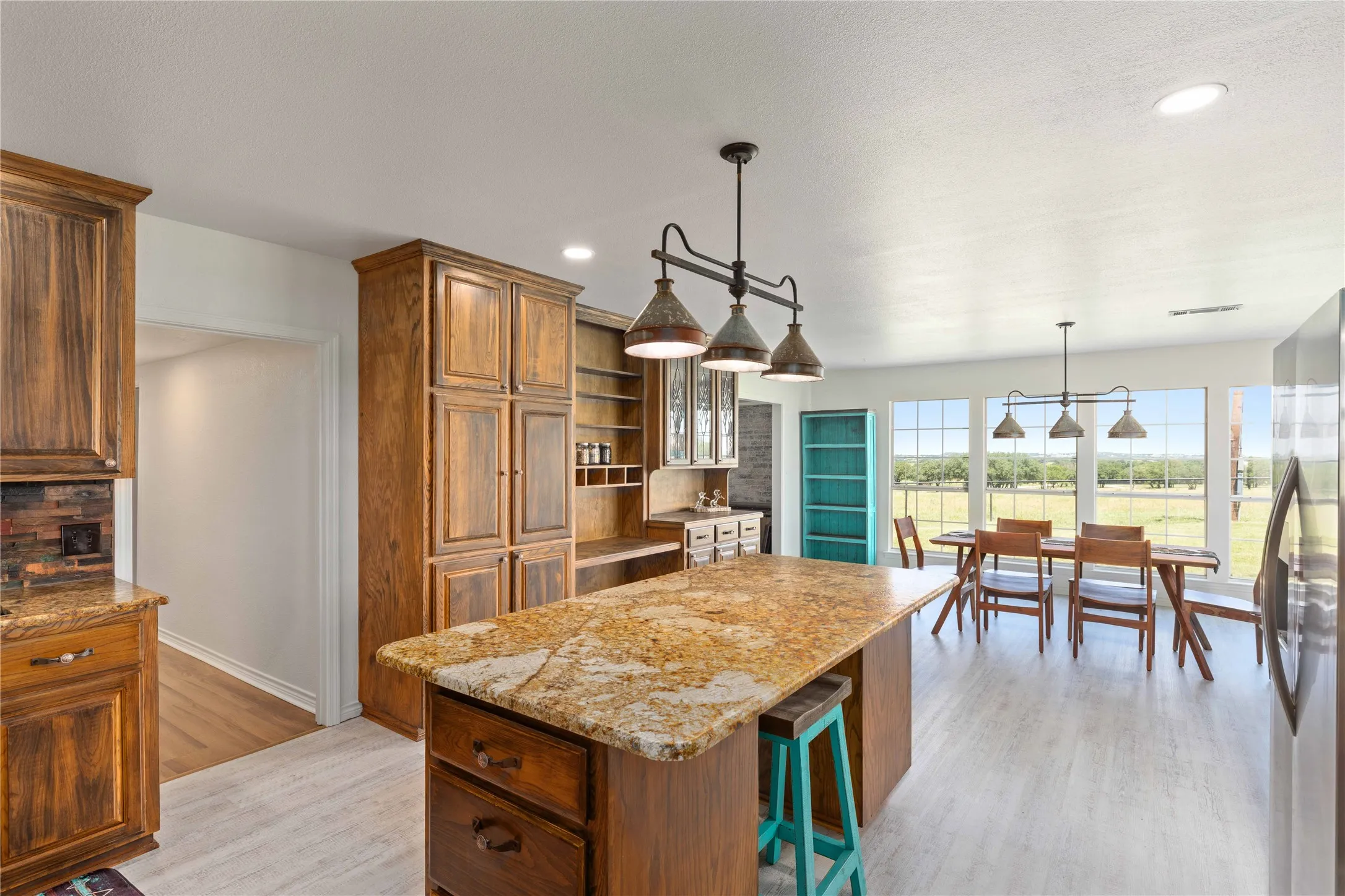 Single Family Residence For Sale in Brown County , 19050 County Road 487, May, Texas 76857, 3 Bedroom, 3 Bathroom, Garage spaces, 2,429 Sqft, built in 2007, mls#21279511, Real Estate Agent in May, Homes For Sale in Brown county, Homes For Sale in May, Realtor in May Texas, Real Estate Brokerage Independent Realty Texas, Luminita Cordes Realtor