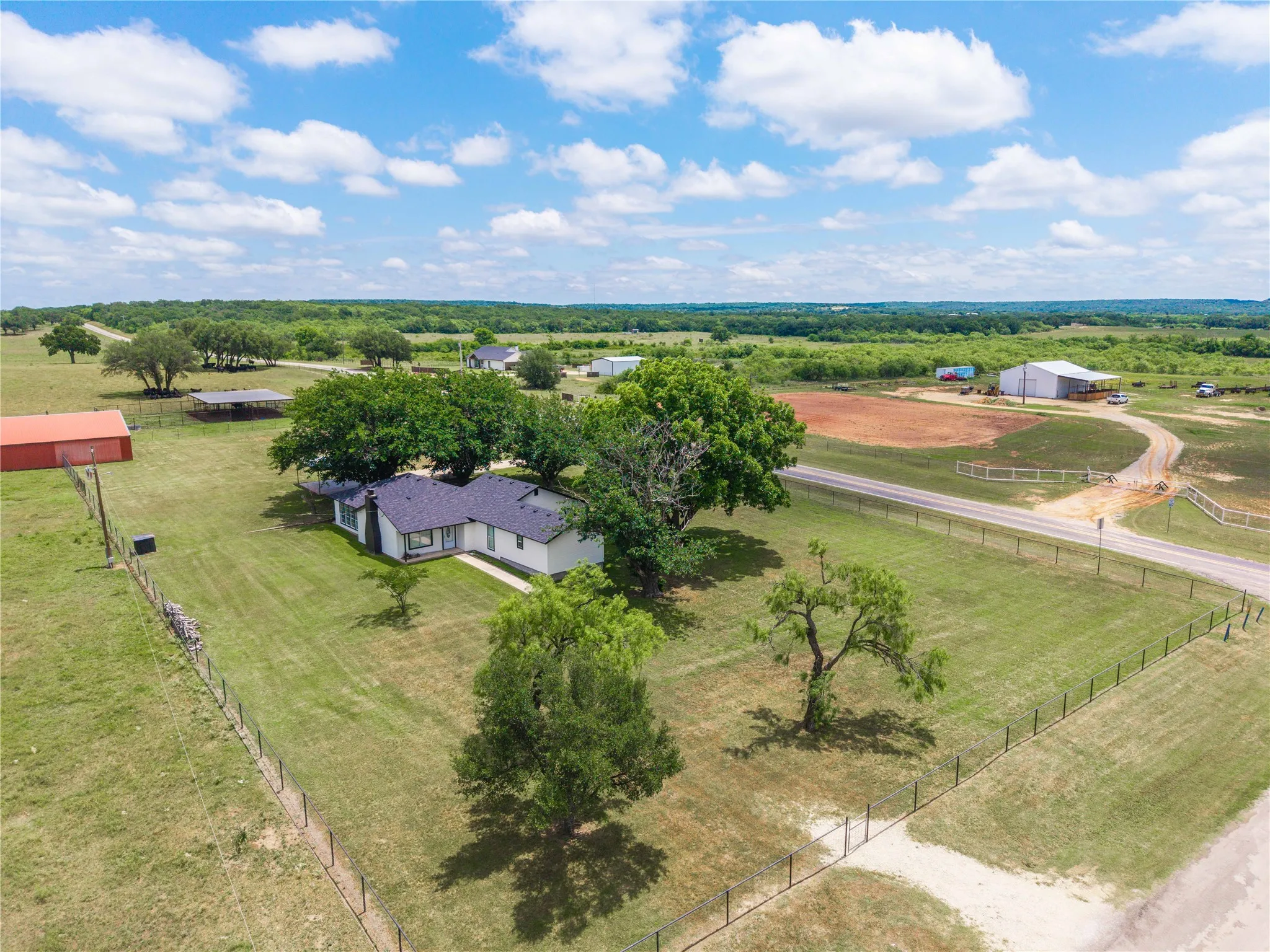 Single Family Residence For Sale in Brown County , 19050 County Road 487, May, Texas 76857, 3 Bedroom, 3 Bathroom, Garage spaces, 2,429 Sqft, built in 2007, mls#21279511, Real Estate Agent in May, Homes For Sale in Brown county, Homes For Sale in May, Realtor in May Texas, Real Estate Brokerage Independent Realty Texas, Luminita Cordes Realtor
