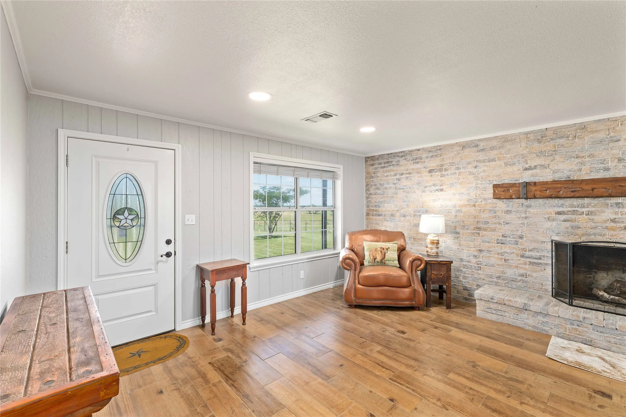 Single Family Residence For Sale in Brown County , 19050 County Road 487, May, Texas 76857, 3 Bedroom, 3 Bathroom, Garage spaces, 2,429 Sqft, built in 2007, mls#21279511, Real Estate Agent in May, Homes For Sale in Brown county, Homes For Sale in May, Realtor in May Texas, Real Estate Brokerage Independent Realty Texas, Luminita Cordes Realtor