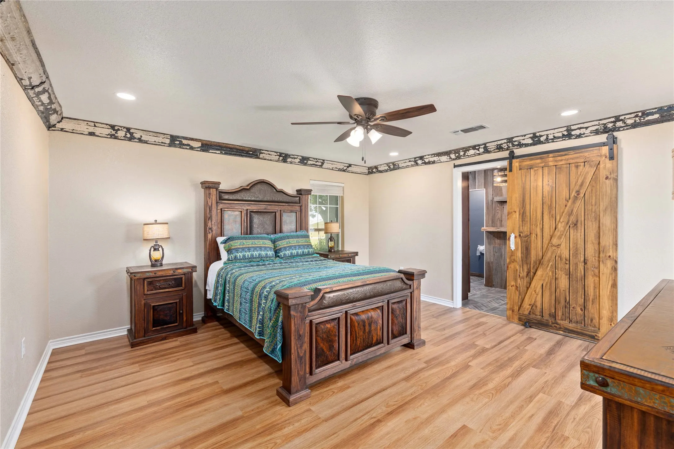 Single Family Residence For Sale in Brown County , 19050 County Road 487, May, Texas 76857, 3 Bedroom, 3 Bathroom, Garage spaces, 2,429 Sqft, built in 2007, mls#21279511, Real Estate Agent in May, Homes For Sale in Brown county, Homes For Sale in May, Realtor in May Texas, Real Estate Brokerage Independent Realty Texas, Luminita Cordes Realtor