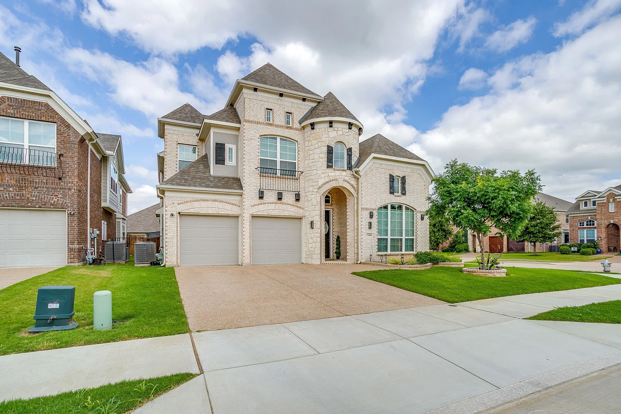 Single Family Residence For Sale in Denton County , 15600 Wild Cherry Lane, Fort Worth, Texas 76262, 4 Bedroom, 3 Bathroom, 2 Garage spaces, 2,831 Sqft, built in 2021, mls#21258556, Real Estate Agent in Fort Worth, Homes For Sale in Denton county, Homes For Sale in Fort Worth, Realtor in Fort Worth Texas, Real Estate Brokerage Independent Realty Texas, Luminita Cordes Realtor