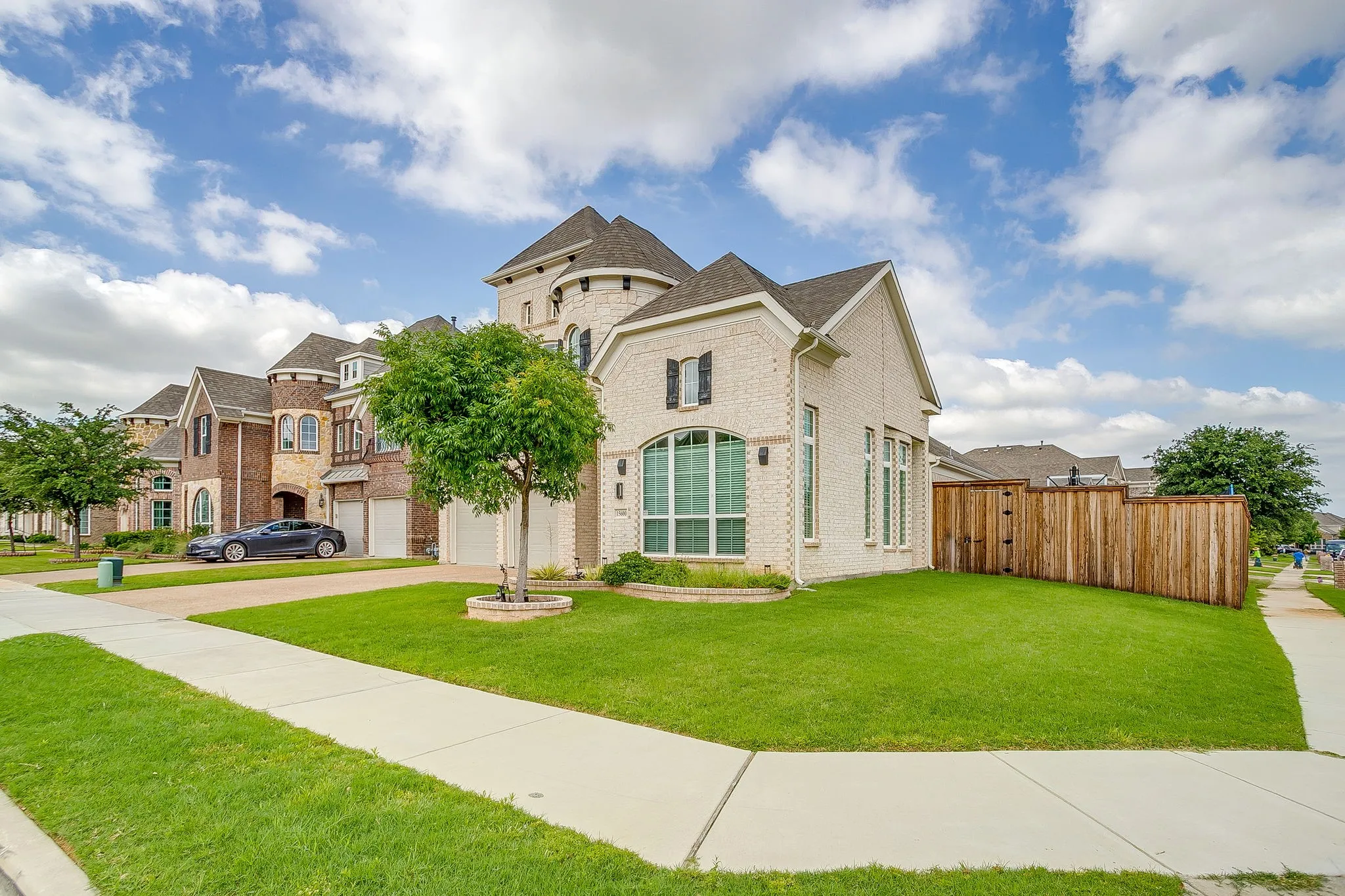 Single Family Residence For Sale in Denton County , 15600 Wild Cherry Lane, Fort Worth, Texas 76262, 4 Bedroom, 3 Bathroom, 2 Garage spaces, 2,831 Sqft, built in 2021, mls#21258556, Real Estate Agent in Fort Worth, Homes For Sale in Denton county, Homes For Sale in Fort Worth, Realtor in Fort Worth Texas, Real Estate Brokerage Independent Realty Texas, Luminita Cordes Realtor