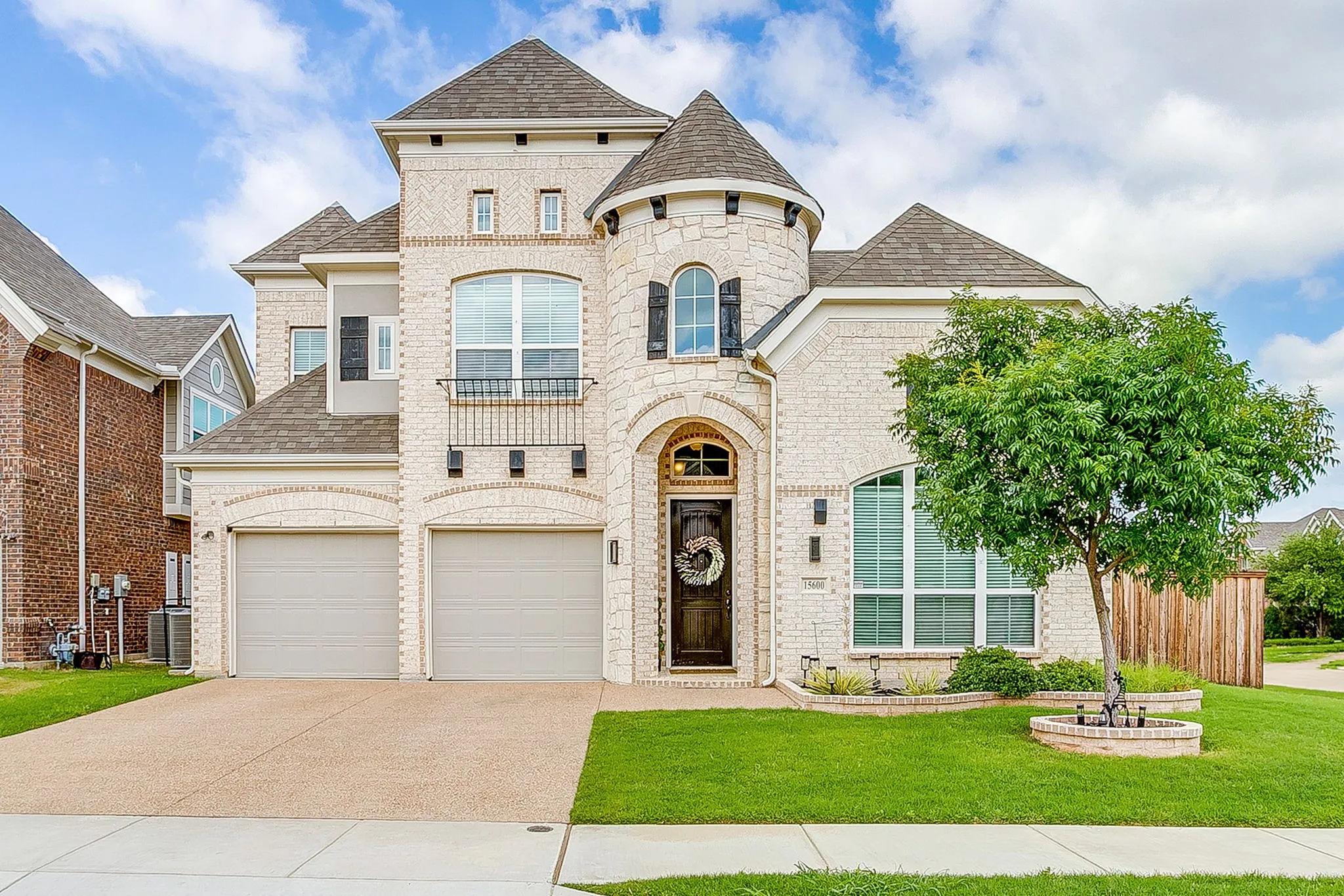 Single Family Residence For Sale in Denton County , 15600 Wild Cherry Lane, Fort Worth, Texas 76262, 4 Bedroom, 3 Bathroom, 2 Garage spaces, 2,831 Sqft, built in 2021, mls#21258556, Real Estate Agent in Fort Worth, Homes For Sale in Denton county, Homes For Sale in Fort Worth, Realtor in Fort Worth Texas, Real Estate Brokerage Independent Realty Texas, Luminita Cordes Realtor