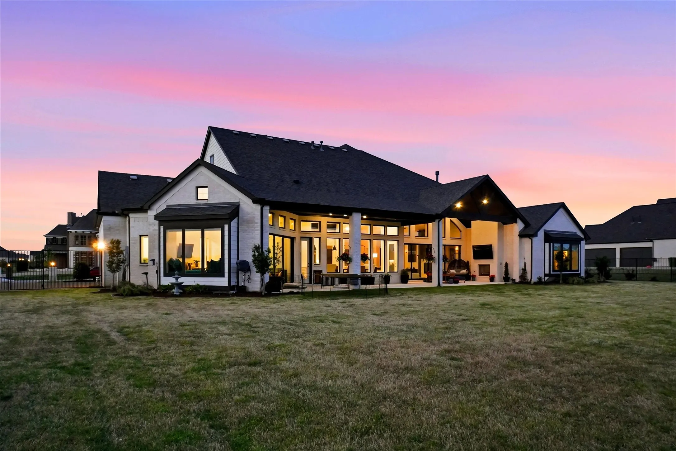 Single Family Residence For Sale in Collin County , 4813 Cheshire Lane, Parker, Texas 75002, 5 Bedroom, 6 Bathroom, 3 Garage spaces, 5,045 Sqft, built in 2020, mls#21223090, Real Estate Agent in Parker, Homes For Sale in Collin county, Homes For Sale in Parker, Realtor in Parker Texas, Real Estate Brokerage Independent Realty Texas, Luminita Cordes Realtor