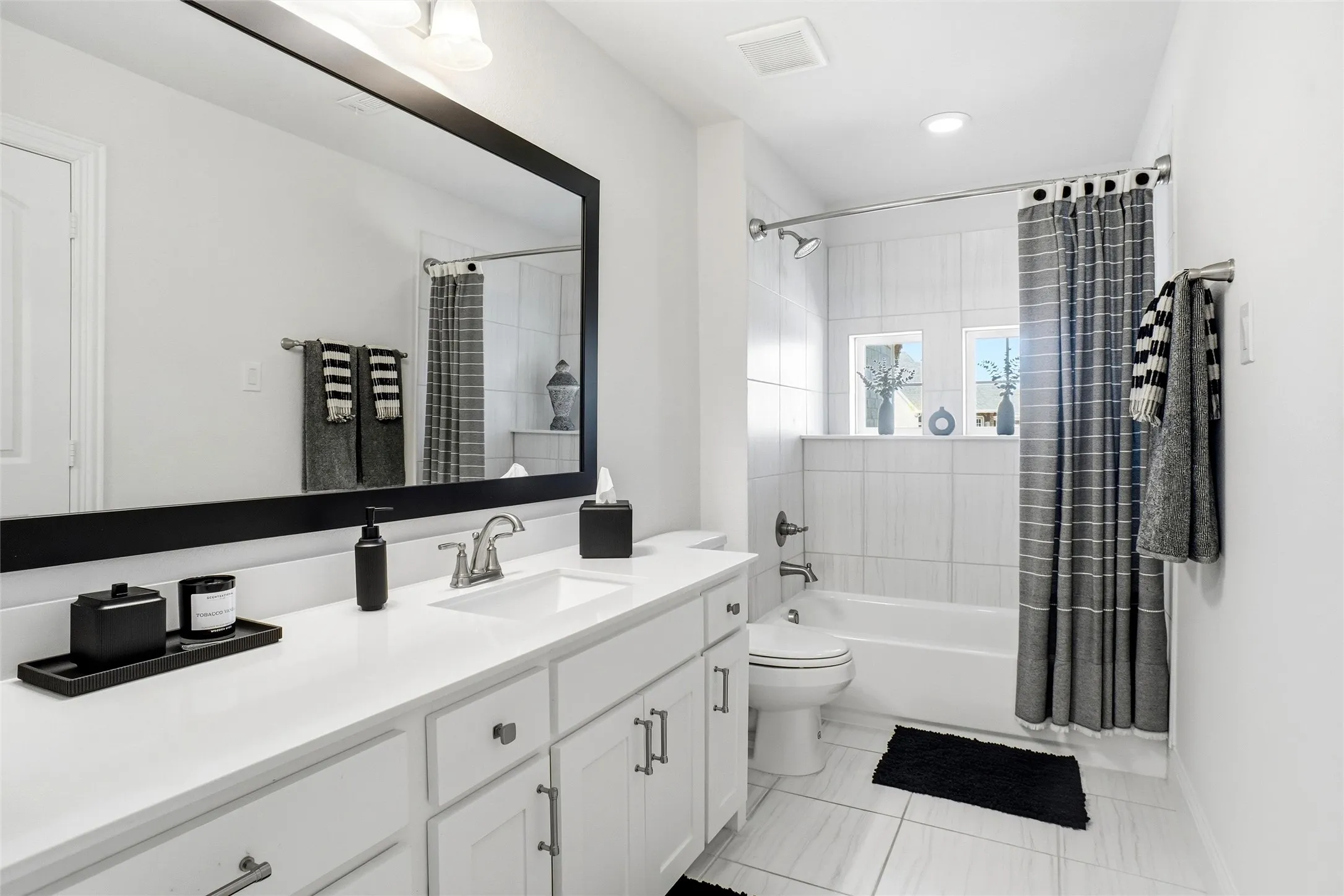Single Family Residence For Sale in Collin County , 4813 Cheshire Lane, Parker, Texas 75002, 5 Bedroom, 6 Bathroom, 3 Garage spaces, 5,045 Sqft, built in 2020, mls#21223090, Real Estate Agent in Parker, Homes For Sale in Collin county, Homes For Sale in Parker, Realtor in Parker Texas, Real Estate Brokerage Independent Realty Texas, Luminita Cordes Realtor