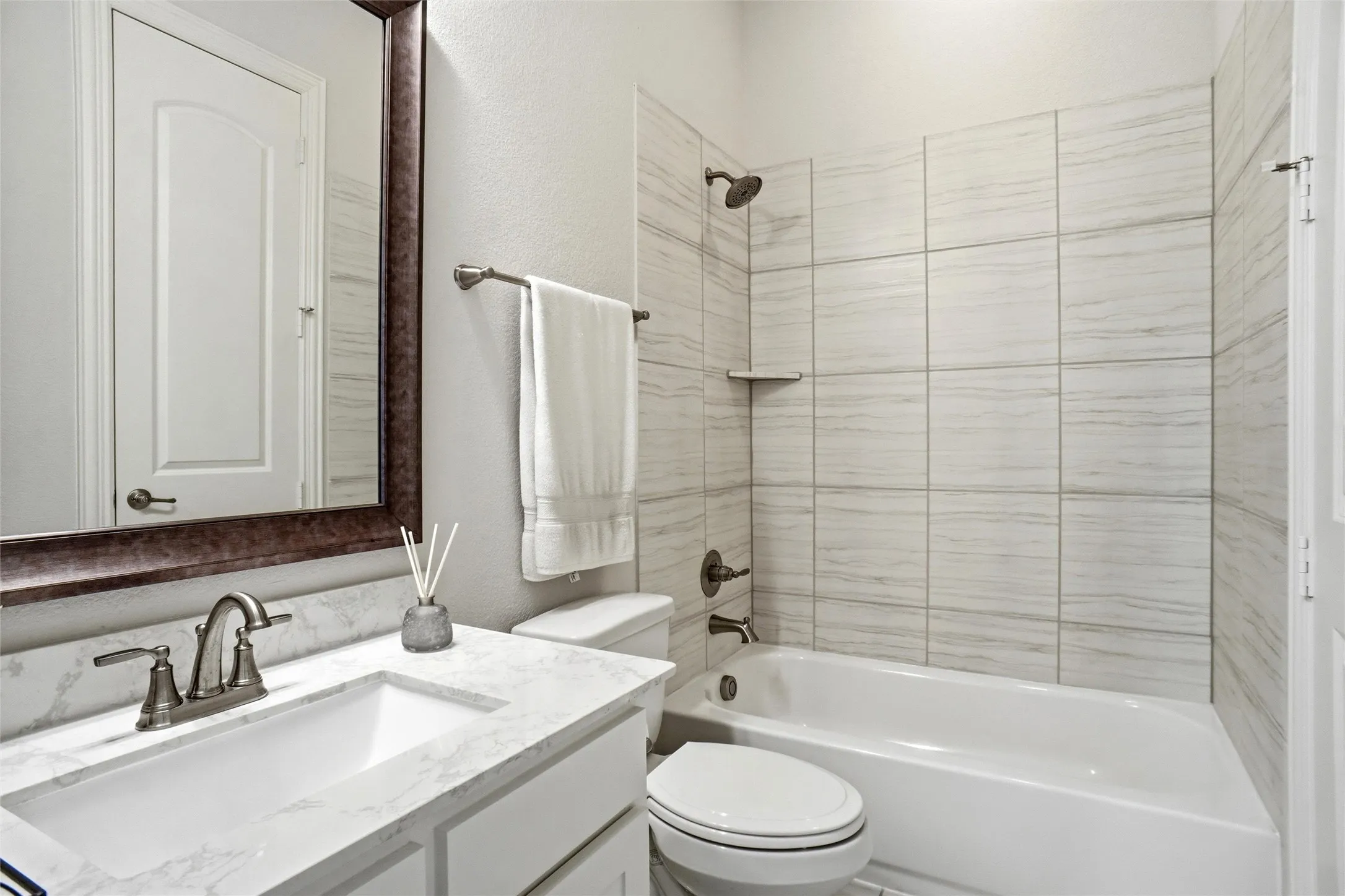 Single Family Residence For Sale in Collin County , 4813 Cheshire Lane, Parker, Texas 75002, 5 Bedroom, 6 Bathroom, 3 Garage spaces, 5,045 Sqft, built in 2020, mls#21223090, Real Estate Agent in Parker, Homes For Sale in Collin county, Homes For Sale in Parker, Realtor in Parker Texas, Real Estate Brokerage Independent Realty Texas, Luminita Cordes Realtor