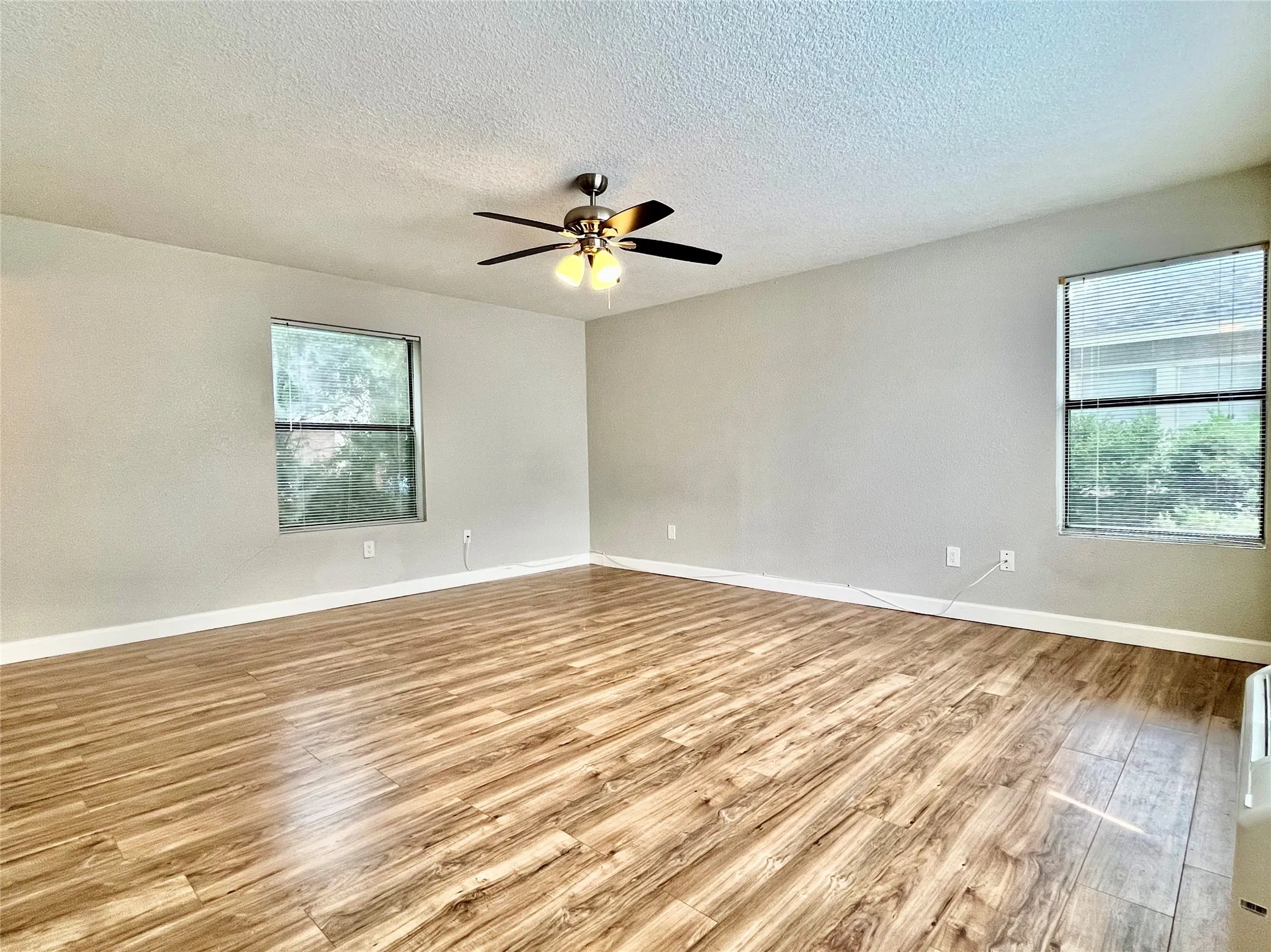 Apartment For Rent in Denton County , 701 W Sycamore Street 101, Denton, Texas 76201, 1 Bedroom, 1 Bathroom, Garage spaces, 450 Sqft, built in 1998, Price $800, mls#21282882, Real Estate Agent in Denton, Homes For Rent in Denton county, Homes For Rent in Denton, Realtor in Denton Texas, Real Estate Brokerage Independent Realty Texas, Luminita Cordes Realtor