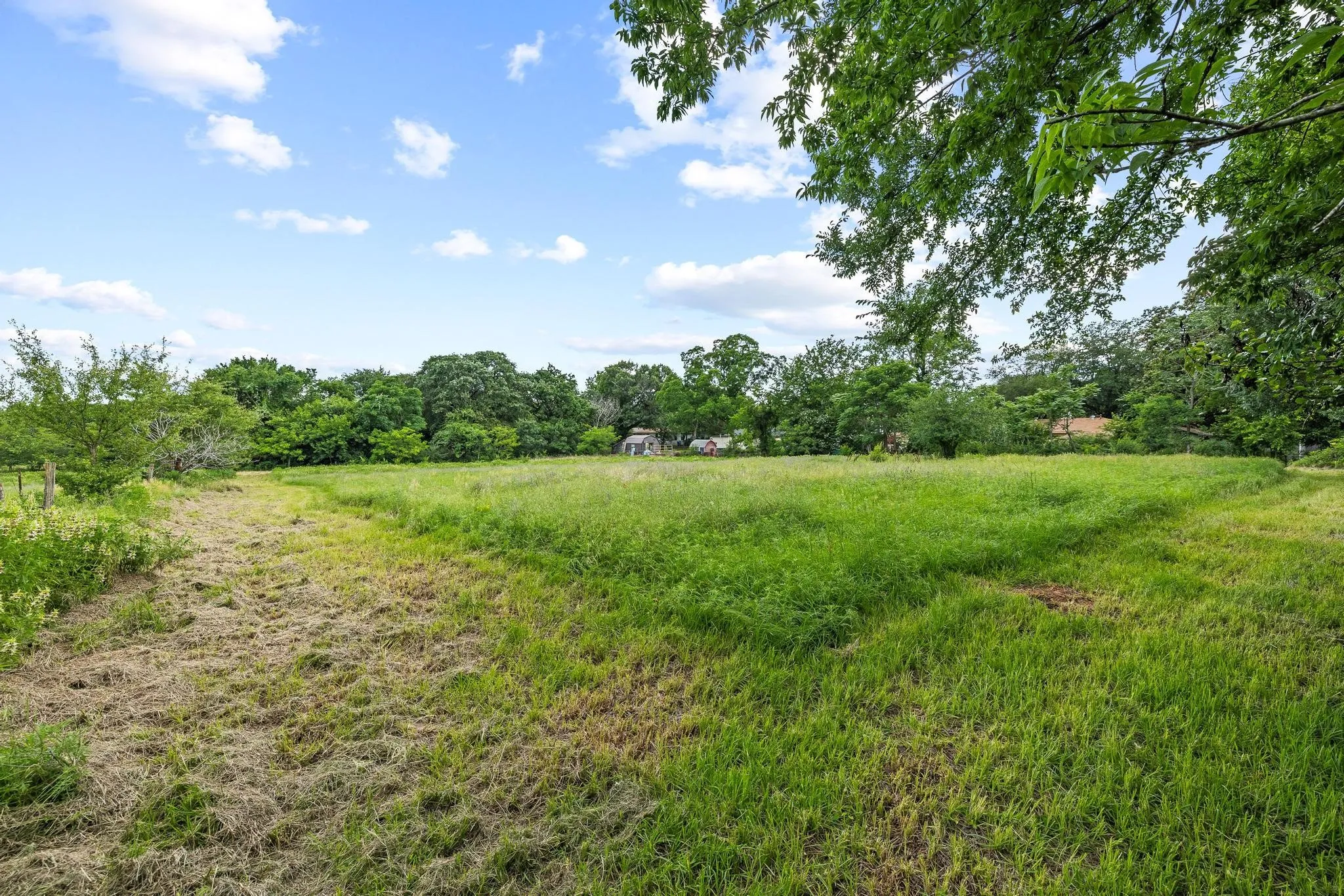 Improved Land For Sale in Grayson County , 2406 Loy Lake Road, Denison, Texas 75020, 0, 0, Garage spaces, 0 Sqft, built in 0, mls#21282884, Real Estate Agent in Denison, Homes For Sale in Grayson county, Homes For Sale in Denison, Realtor in Denison Texas, Real Estate Brokerage Independent Realty Texas, Luminita Cordes Realtor