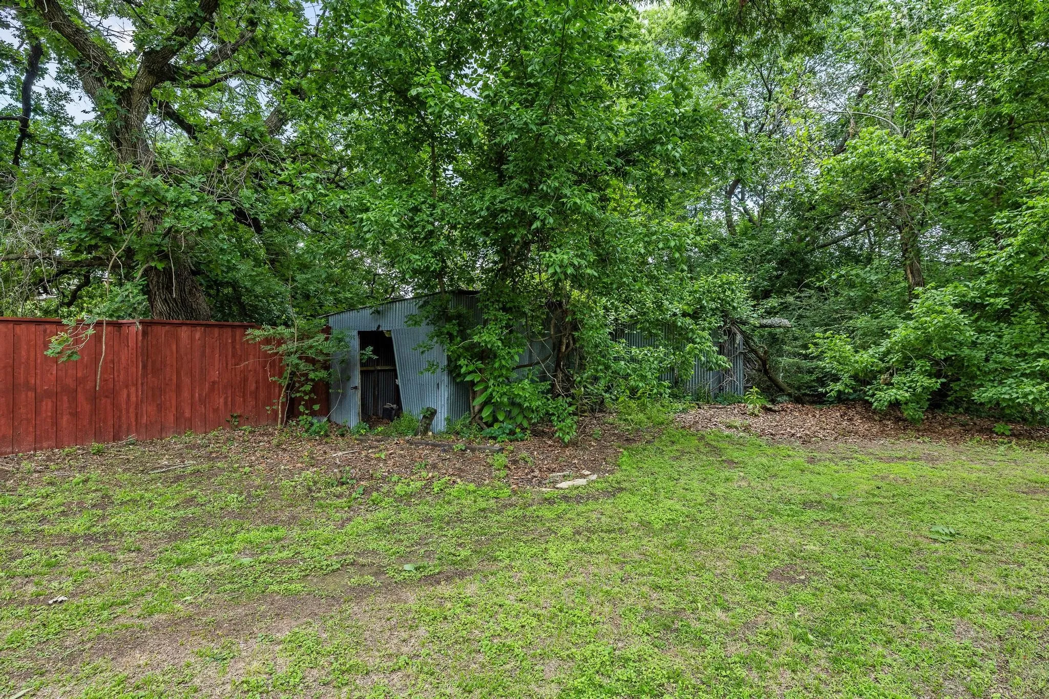 Improved Land For Sale in Grayson County , 2406 Loy Lake Road, Denison, Texas 75020, 0, 0, Garage spaces, 0 Sqft, built in 0, mls#21282884, Real Estate Agent in Denison, Homes For Sale in Grayson county, Homes For Sale in Denison, Realtor in Denison Texas, Real Estate Brokerage Independent Realty Texas, Luminita Cordes Realtor