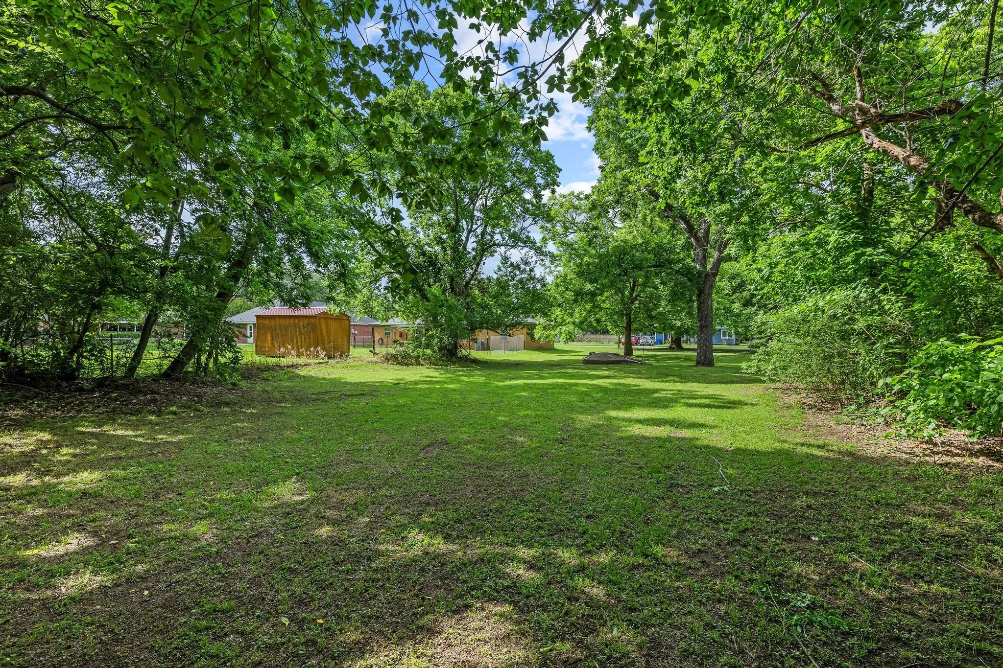 Improved Land For Sale in Grayson County , 2406 Loy Lake Road, Denison, Texas 75020, 0, 0, Garage spaces, 0 Sqft, built in 0, mls#21282884, Real Estate Agent in Denison, Homes For Sale in Grayson county, Homes For Sale in Denison, Realtor in Denison Texas, Real Estate Brokerage Independent Realty Texas, Luminita Cordes Realtor