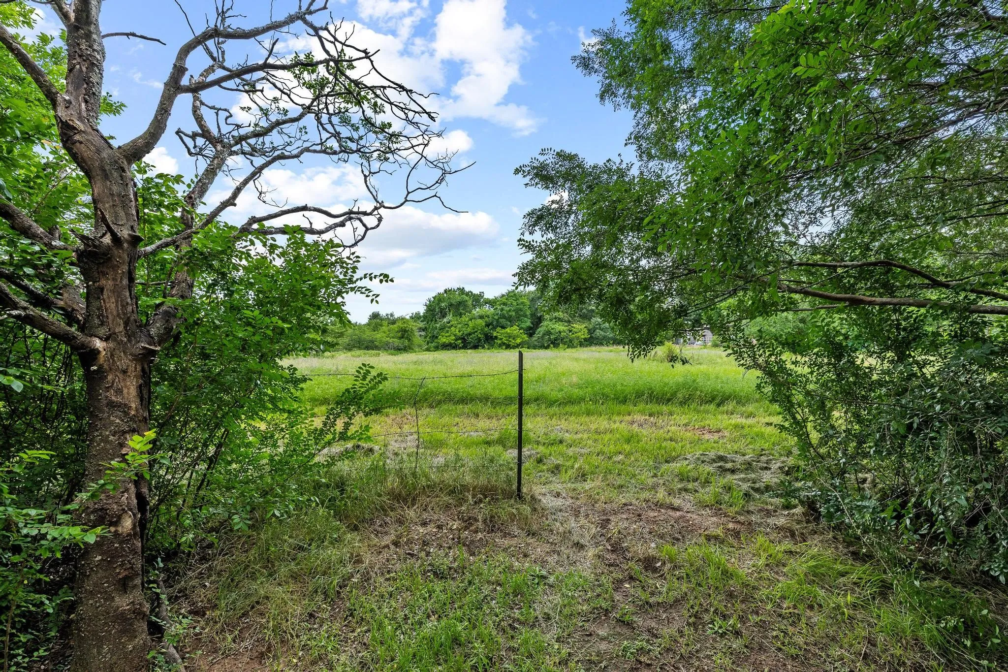 Improved Land For Sale in Grayson County , 2406 Loy Lake Road, Denison, Texas 75020, 0, 0, Garage spaces, 0 Sqft, built in 0, mls#21282884, Real Estate Agent in Denison, Homes For Sale in Grayson county, Homes For Sale in Denison, Realtor in Denison Texas, Real Estate Brokerage Independent Realty Texas, Luminita Cordes Realtor