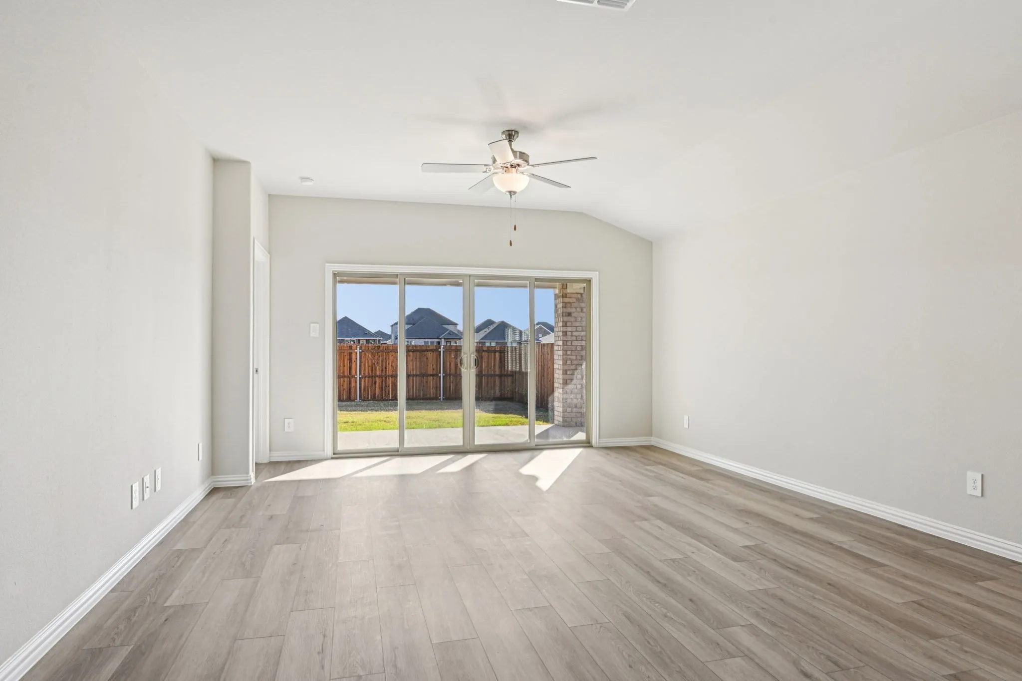  Photo is not of the actual home, but is an inspirational photo of builder’s model home and may depict options, furnishings, and/or decorator features that are not included.

