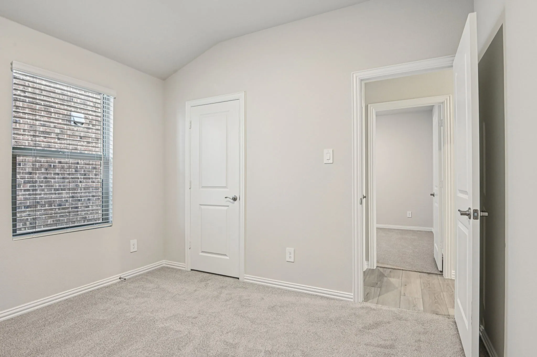  Photo is not of the actual home, but is an inspirational photo of builder’s model home and may depict options, furnishings, and/or decorator features that are not included.

