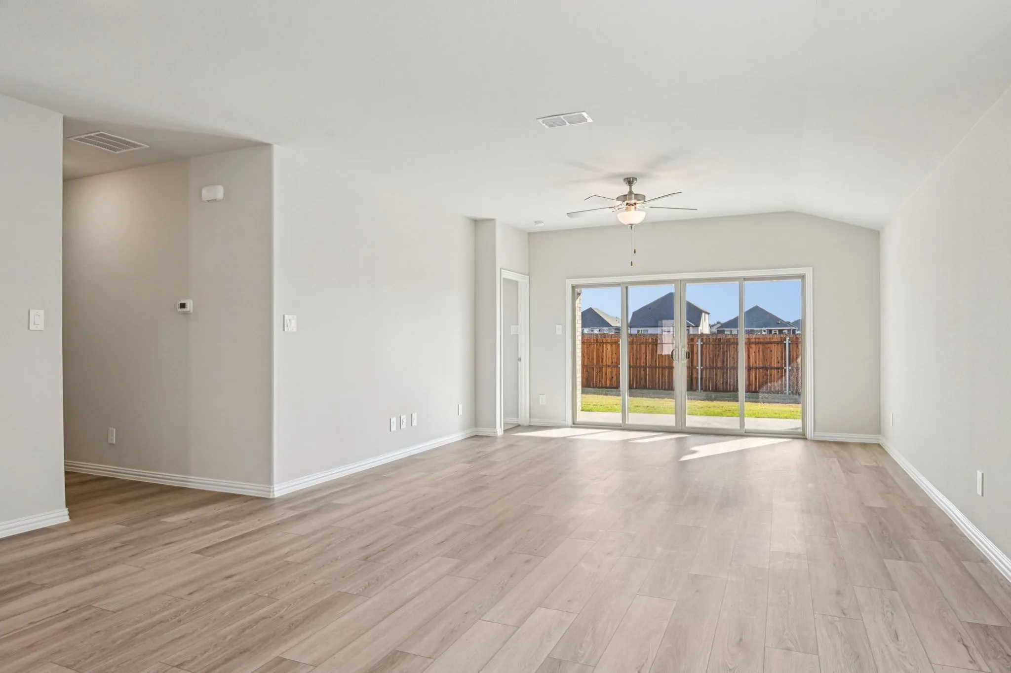  Photo is not of the actual home, but is an inspirational photo of builder’s model home and may depict options, furnishings, and/or decorator features that are not included.
