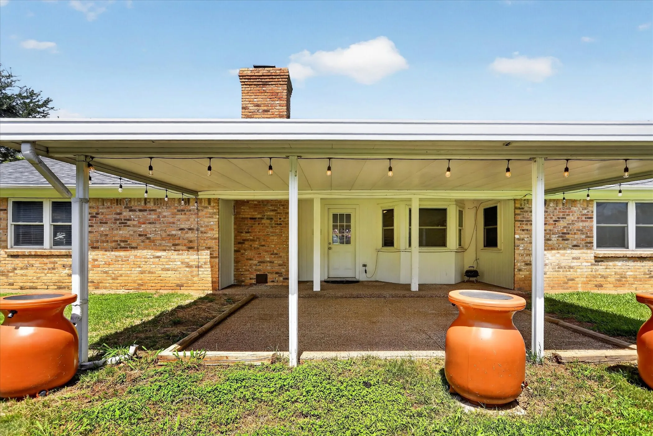 Single Family Residence For Sale in Tarrant County , 4301 Jester Court, North Richland Hills, Texas 76180, 4 Bedroom, 2 Bathroom, 2 Garage spaces, 2,018 Sqft, built in 1975, mls#21282855, Real Estate Agent in North Richland Hills, Homes For Sale in Tarrant county, Homes For Sale in North Richland Hills, Realtor in North Richland Hills Texas, Real Estate Brokerage Independent Realty Texas, Luminita Cordes Realtor