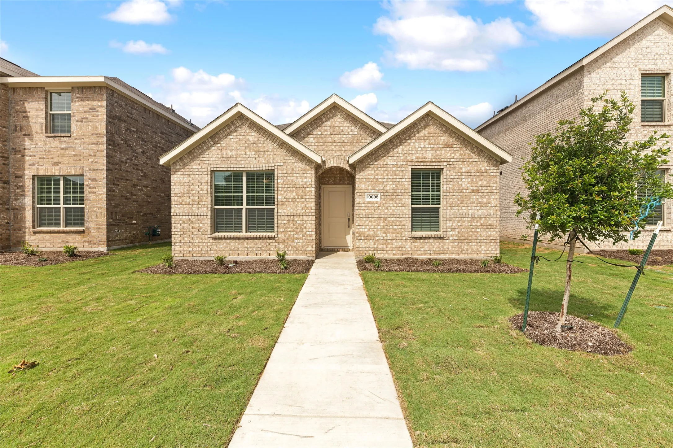 Single Family Residence For Sale in Tarrant County , 2833 Serenity Grove Lane, Fort Worth, Texas 76179, 3 Bedroom, 2 Bathroom, 2 Garage spaces, 1,577 Sqft, built in 2026, Price $292,999, mls#21282911, Real Estate Agent in Fort Worth, Homes For Sale in Tarrant county, Homes For Sale in Fort Worth, Realtor in Fort Worth Texas, Real Estate Brokerage Independent Realty Texas, Luminita Cordes Realtor