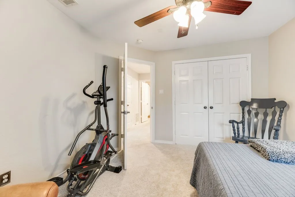 Townhouse For Sale in Dallas County , 9412 Timberleaf Drive, Dallas, Texas 75243, 3 Bedroom, 3 Bathroom, 1 Garage spaces, 2,004 Sqft, built in 1971, Price $325,000, mls#21282901, Real Estate Agent in Dallas, Homes For Sale in Dallas county, Homes For Sale in Dallas, Realtor in Dallas Texas, Real Estate Brokerage Independent Realty Texas, Luminita Cordes Realtor