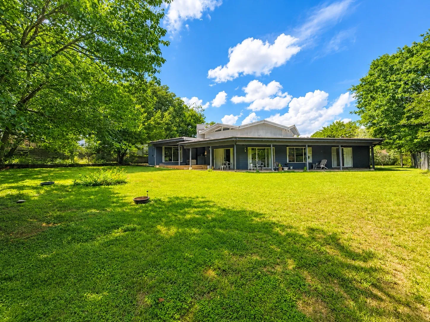Single Family Residence For Sale in Palo Pinto County , 705 10th Street NW, Mineral Wells, Texas 76067, 3 Bedroom, 3 Bathroom, 2 Garage spaces, 3,034 Sqft, built in 1970, Price $388,900, mls#21282344, Real Estate Agent in Mineral Wells, Homes For Sale in Palo Pinto county, Homes For Sale in Mineral Wells, Realtor in Mineral Wells Texas, Real Estate Brokerage Independent Realty Texas, Luminita Cordes Realtor