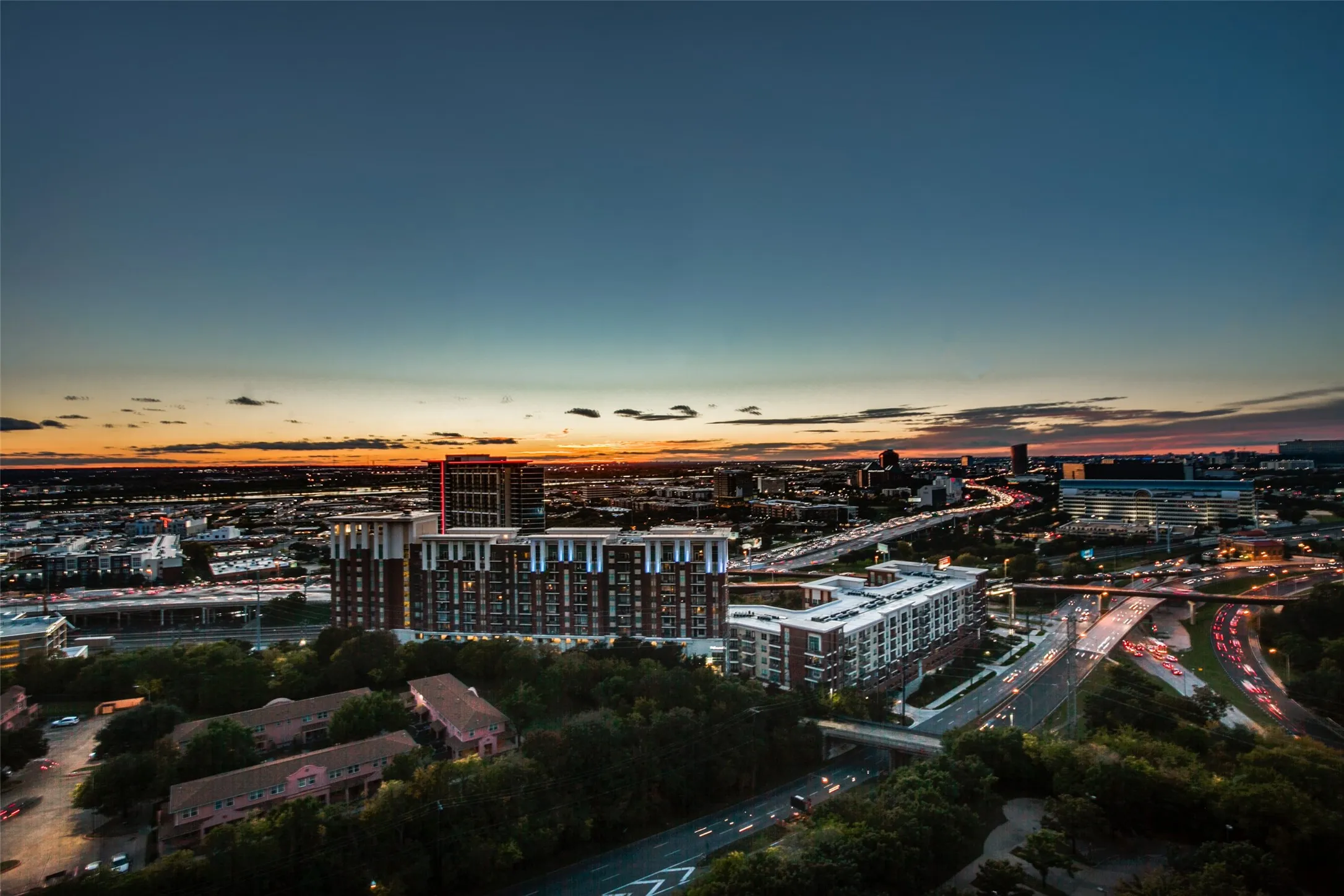 Condominium For Sale in Dallas County , 3130 N Harwood Street 1802, Dallas, Texas 75201, 2 Bedroom, 3 Bathroom, 2 Garage spaces, 1,527 Sqft, built in 2015, Price $979,000, mls#21282333, Real Estate Agent in Dallas, Homes For Sale in Dallas county, Homes For Sale in Dallas, Realtor in Dallas Texas, Real Estate Brokerage Independent Realty Texas, Luminita Cordes Realtor