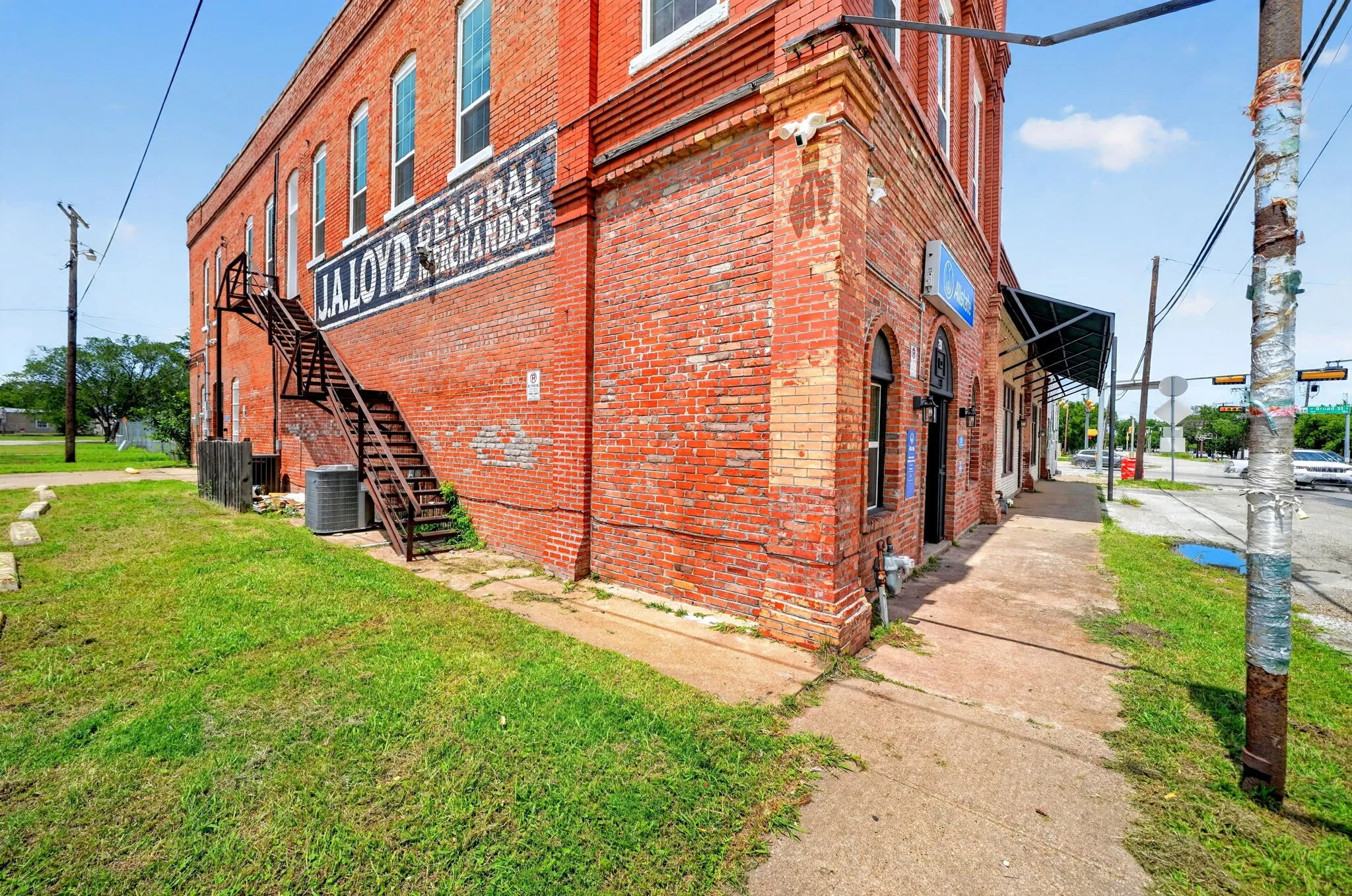Business For Sale in Kaufman County , 201 N Bois D Arc Street, Forney, Texas 75126, 0, 0, Garage spaces, 4,420 Sqft, built in 1920, Price $1,500,000, mls#21282762, Real Estate Agent in Forney, Homes For Sale in Kaufman county, Homes For Sale in Forney, Realtor in Forney Texas, Real Estate Brokerage Independent Realty Texas, Luminita Cordes Realtor