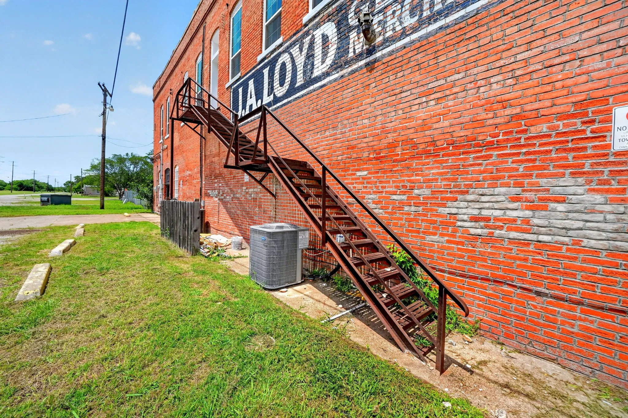 Business For Sale in Kaufman County , 201 N Bois D Arc Street, Forney, Texas 75126, 0, 0, Garage spaces, 4,420 Sqft, built in 1920, Price $1,500,000, mls#21282762, Real Estate Agent in Forney, Homes For Sale in Kaufman county, Homes For Sale in Forney, Realtor in Forney Texas, Real Estate Brokerage Independent Realty Texas, Luminita Cordes Realtor
