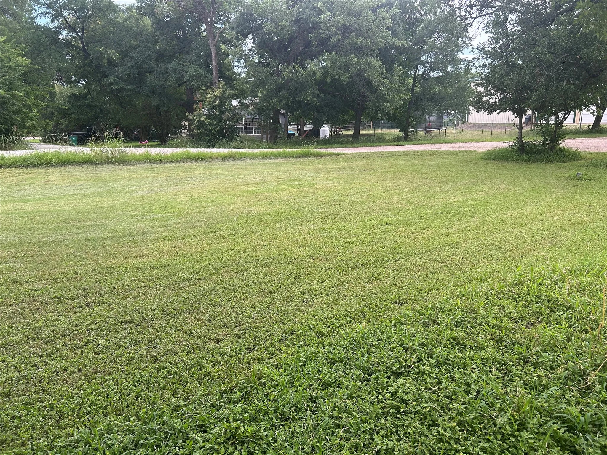 Mobile Home For Sale in Bosque County , 106 1733 CR Road, Clifton, Texas 76644, 2 Bedrooms, 2 Bathrooms, Garage spaces, 1,020 Sqft, built in 1979, Price $129,000, mls#21203799, Real Estate Agent in Clifton, Homes For Sale in Bosque county, Homes For Sale in Clifton, Realtor in Clifton Texas, Real Estate Brokerage Independent Realty Texas, Luminita Cordes Realtor