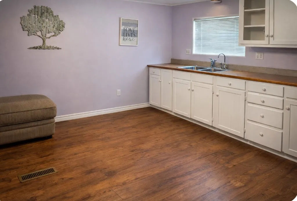 Mobile Home For Sale in Bosque County , 106 1733 CR Road, Clifton, Texas 76644, 2 Bedrooms, 2 Bathrooms, Garage spaces, 1,020 Sqft, built in 1979, Price $129,000, mls#21203799, Real Estate Agent in Clifton, Homes For Sale in Bosque county, Homes For Sale in Clifton, Realtor in Clifton Texas, Real Estate Brokerage Independent Realty Texas, Luminita Cordes Realtor