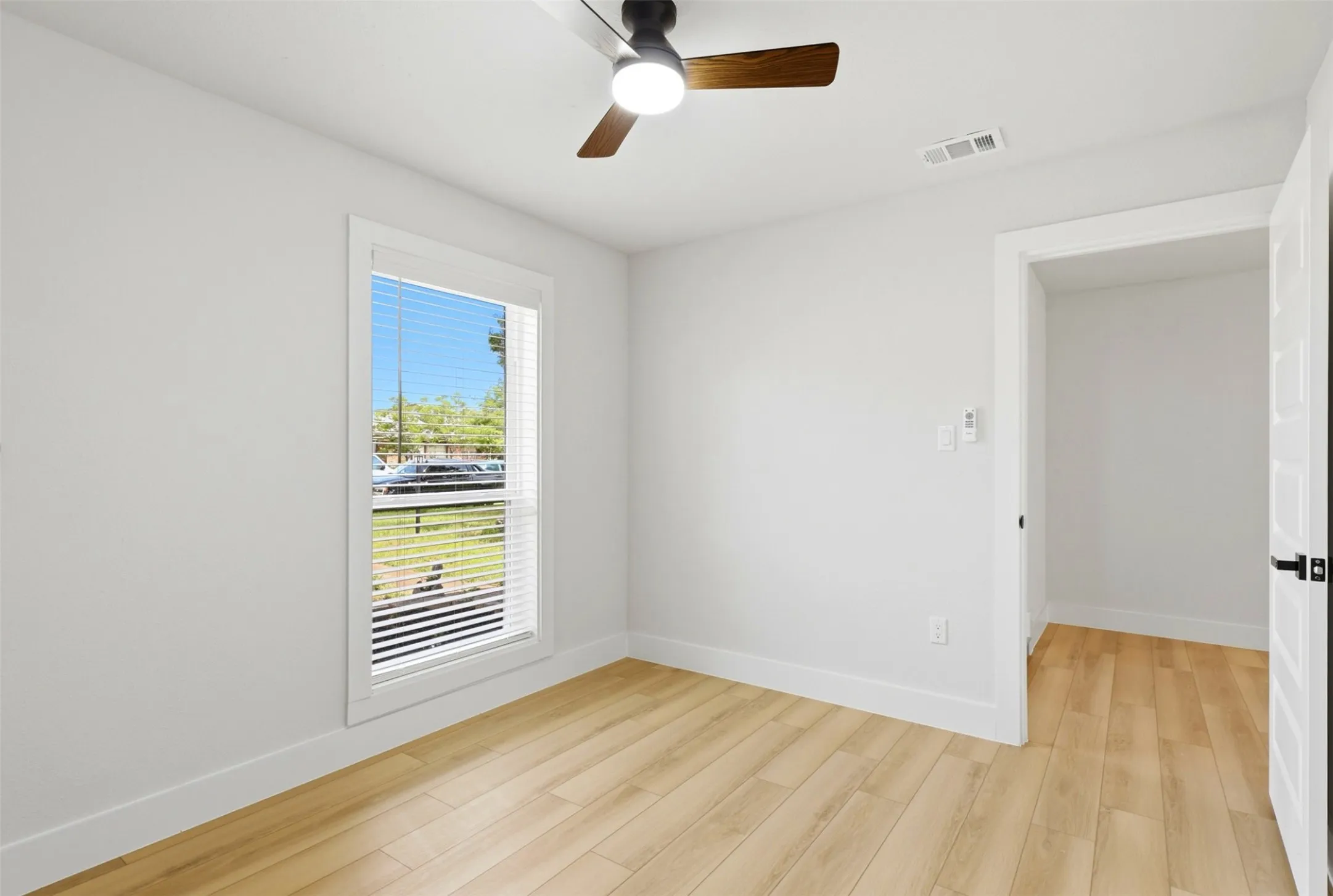 Single Family Residence For Sale in Dallas County , 1208 Berkeley Drive, Richardson, Texas 75081, 4 Bedroom, 3 Bathroom, 1 Garage spaces, 1,706 Sqft, built in 1967, mls#21282637, Real Estate Agent in Richardson, Homes For Sale in Dallas county, Homes For Sale in Richardson, Realtor in Richardson Texas, Real Estate Brokerage Independent Realty Texas, Luminita Cordes Realtor