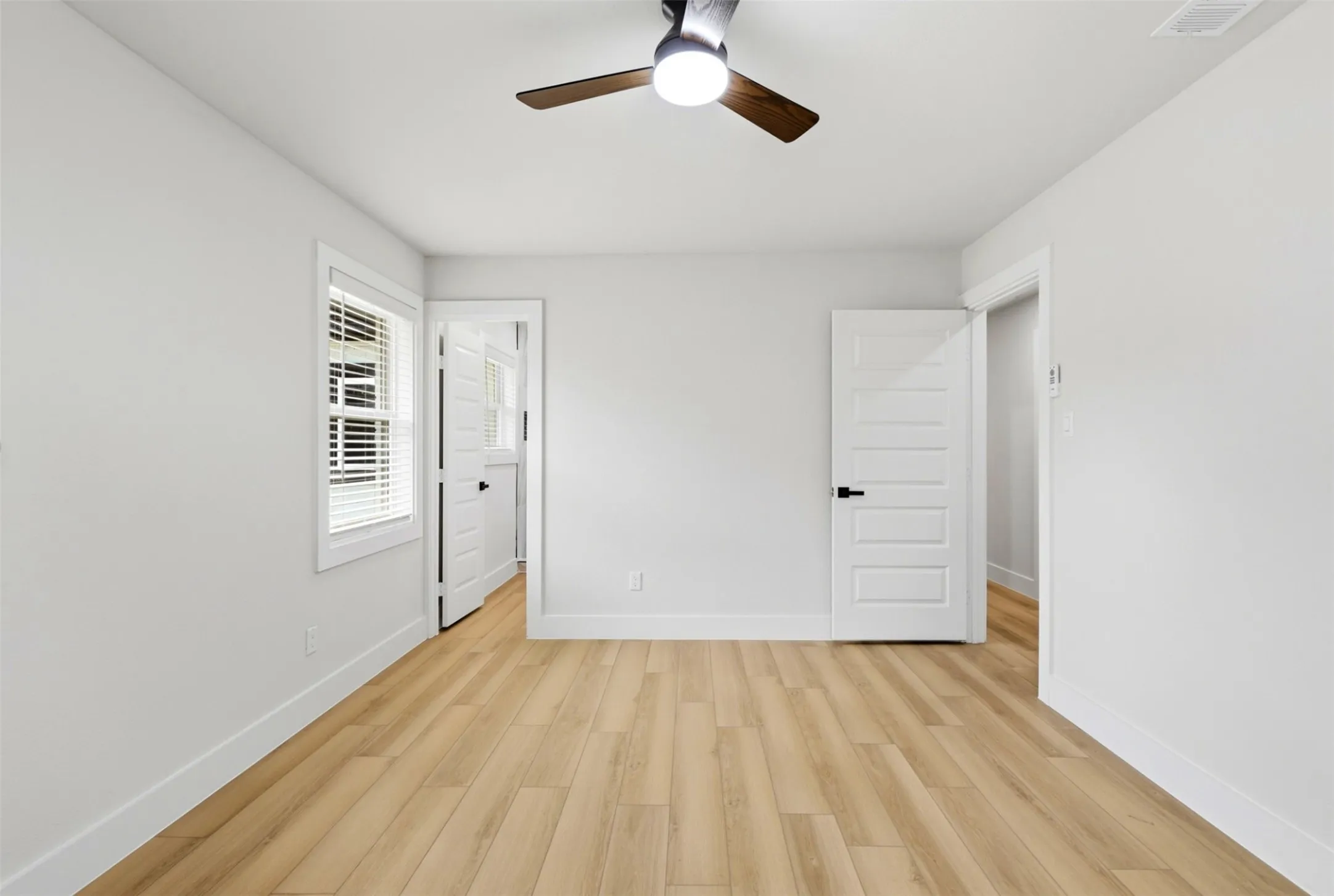 Single Family Residence For Sale in Dallas County , 1208 Berkeley Drive, Richardson, Texas 75081, 4 Bedroom, 3 Bathroom, 1 Garage spaces, 1,706 Sqft, built in 1967, mls#21282637, Real Estate Agent in Richardson, Homes For Sale in Dallas county, Homes For Sale in Richardson, Realtor in Richardson Texas, Real Estate Brokerage Independent Realty Texas, Luminita Cordes Realtor