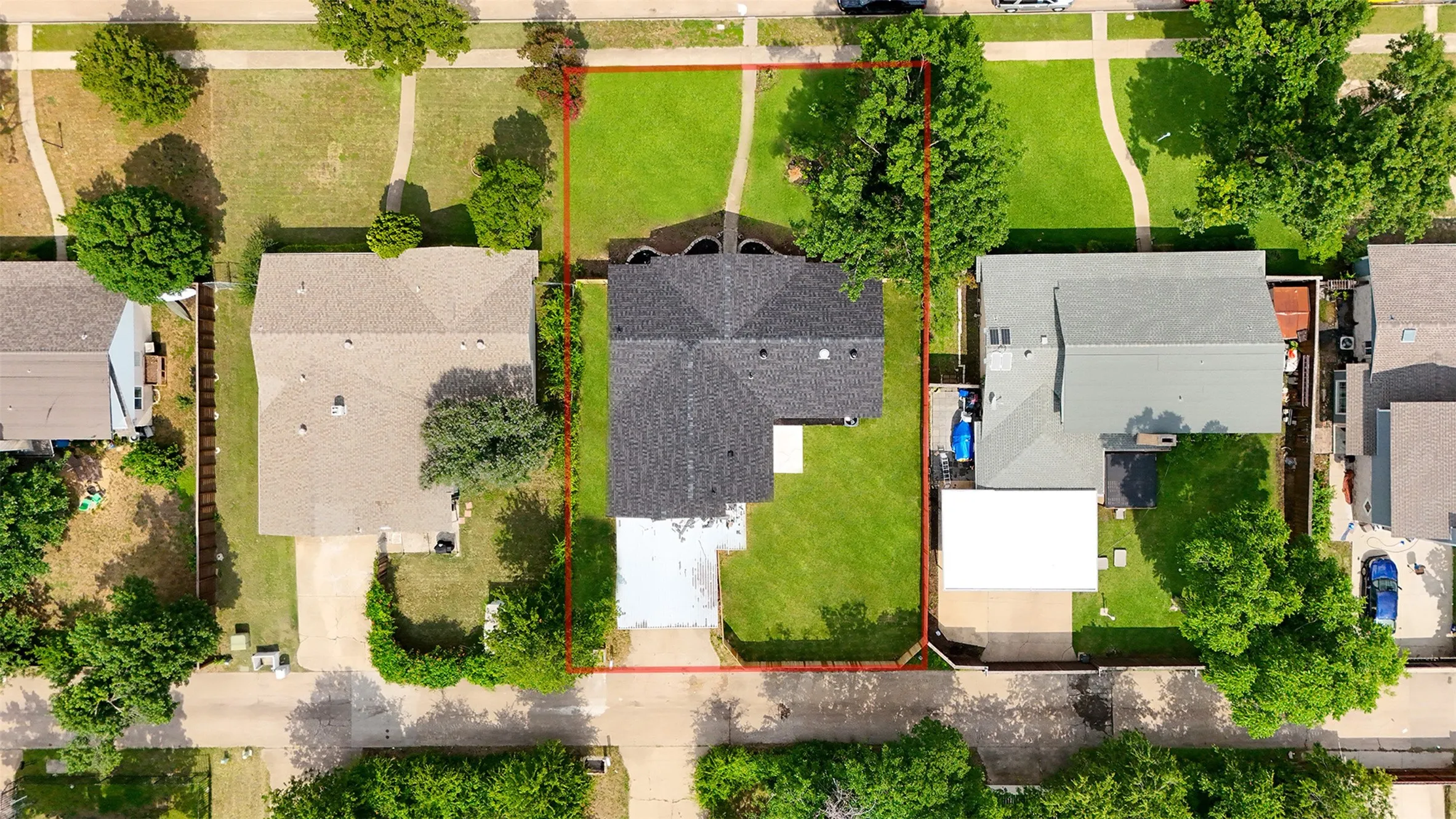 Single Family Residence For Sale in Dallas County , 1208 Berkeley Drive, Richardson, Texas 75081, 4 Bedroom, 3 Bathroom, 1 Garage spaces, 1,706 Sqft, built in 1967, mls#21282637, Real Estate Agent in Richardson, Homes For Sale in Dallas county, Homes For Sale in Richardson, Realtor in Richardson Texas, Real Estate Brokerage Independent Realty Texas, Luminita Cordes Realtor