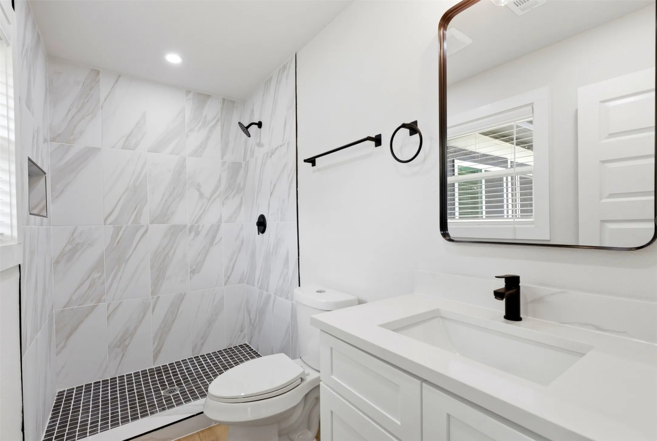 Single Family Residence For Sale in Dallas County , 1208 Berkeley Drive, Richardson, Texas 75081, 4 Bedroom, 3 Bathroom, 1 Garage spaces, 1,706 Sqft, built in 1967, mls#21282637, Real Estate Agent in Richardson, Homes For Sale in Dallas county, Homes For Sale in Richardson, Realtor in Richardson Texas, Real Estate Brokerage Independent Realty Texas, Luminita Cordes Realtor