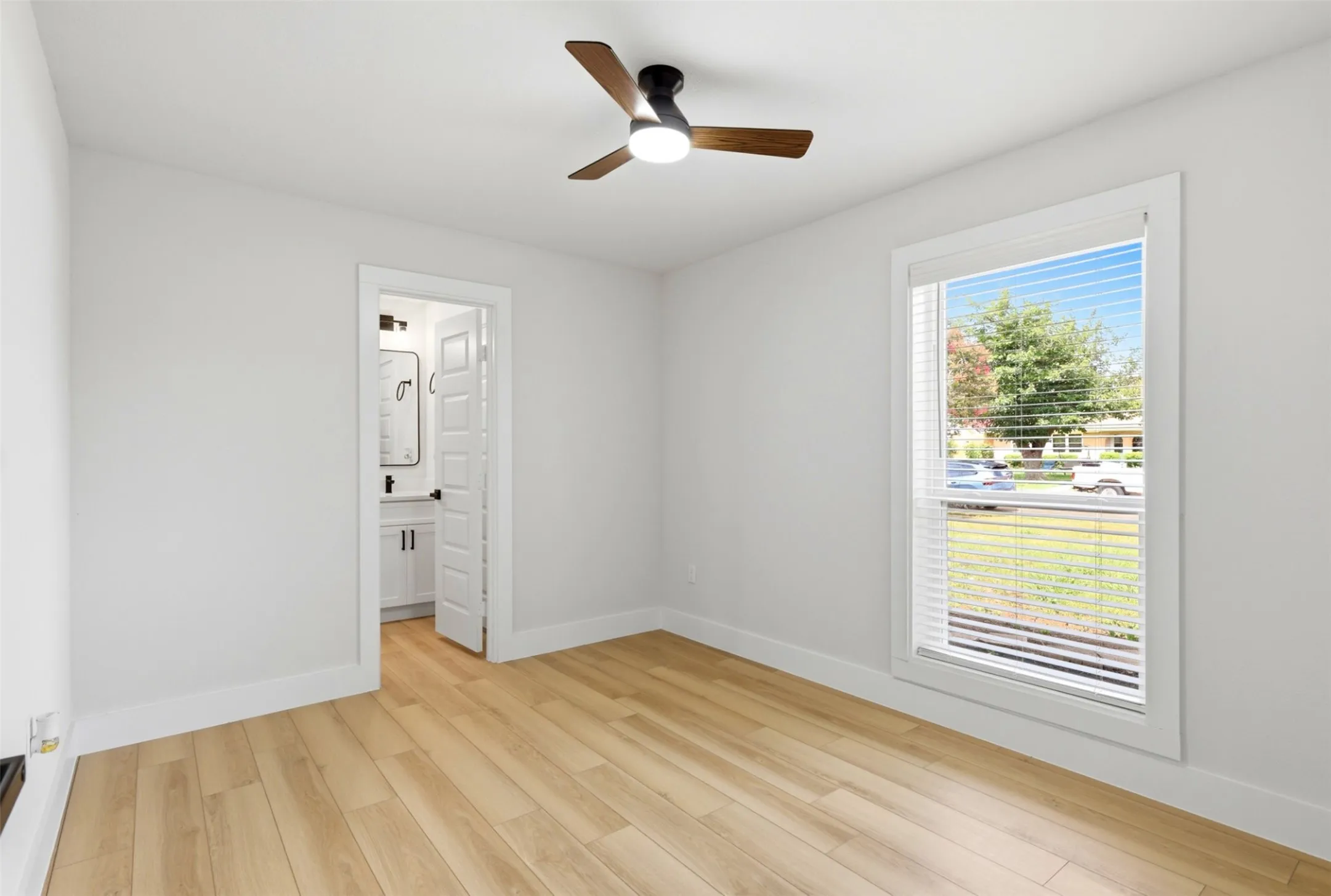Single Family Residence For Sale in Dallas County , 1208 Berkeley Drive, Richardson, Texas 75081, 4 Bedroom, 3 Bathroom, 1 Garage spaces, 1,706 Sqft, built in 1967, mls#21282637, Real Estate Agent in Richardson, Homes For Sale in Dallas county, Homes For Sale in Richardson, Realtor in Richardson Texas, Real Estate Brokerage Independent Realty Texas, Luminita Cordes Realtor