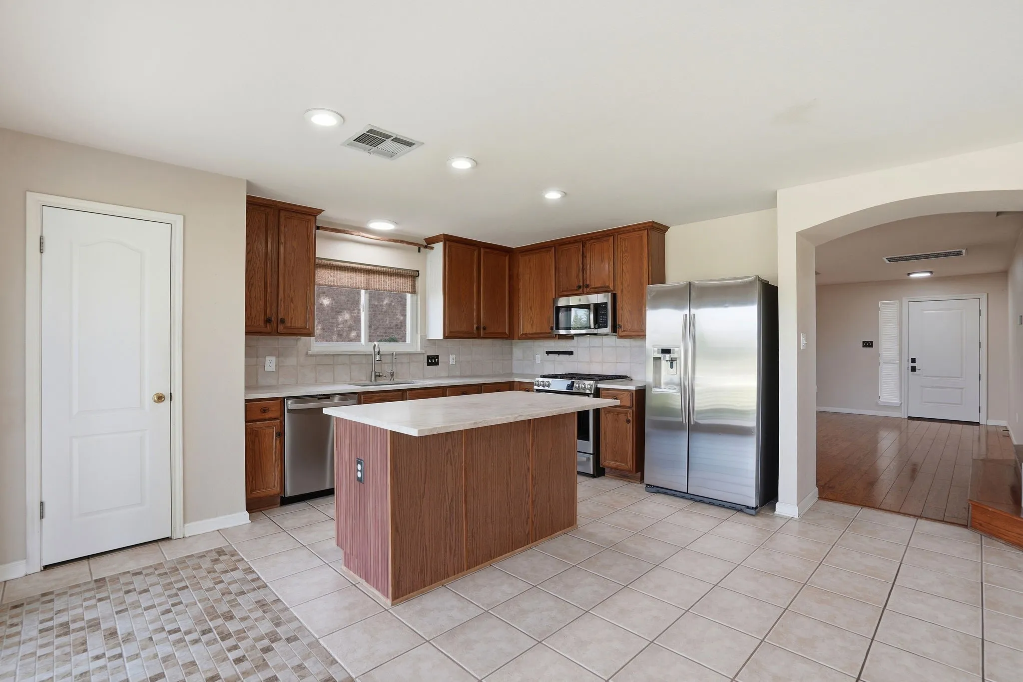 Single Family Residence For Sale in Travis County , 2801 Butler National Drive, Pflugerville, Texas 78660, 5 Bedroom, 3 Bathroom, 3 Garage spaces, 2,633 Sqft, built in 1998, mls#21282454, Real Estate Agent in Pflugerville, Homes For Sale in Travis county, Homes For Sale in Pflugerville, Realtor in Pflugerville Texas, Real Estate Brokerage Independent Realty Texas, Luminita Cordes Realtor