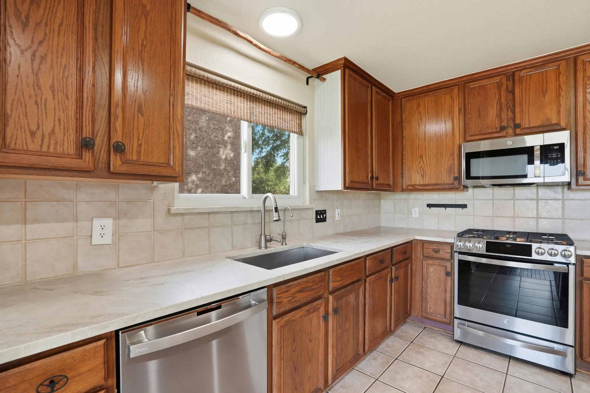 Single Family Residence For Sale in Travis County , 2801 Butler National Drive, Pflugerville, Texas 78660, 5 Bedroom, 3 Bathroom, 3 Garage spaces, 2,633 Sqft, built in 1998, mls#21282454, Real Estate Agent in Pflugerville, Homes For Sale in Travis county, Homes For Sale in Pflugerville, Realtor in Pflugerville Texas, Real Estate Brokerage Independent Realty Texas, Luminita Cordes Realtor