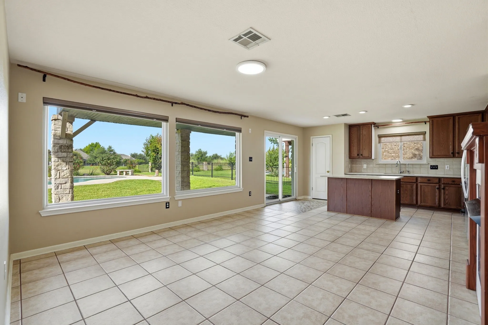 Single Family Residence For Sale in Travis County , 2801 Butler National Drive, Pflugerville, Texas 78660, 5 Bedroom, 3 Bathroom, 3 Garage spaces, 2,633 Sqft, built in 1998, mls#21282454, Real Estate Agent in Pflugerville, Homes For Sale in Travis county, Homes For Sale in Pflugerville, Realtor in Pflugerville Texas, Real Estate Brokerage Independent Realty Texas, Luminita Cordes Realtor