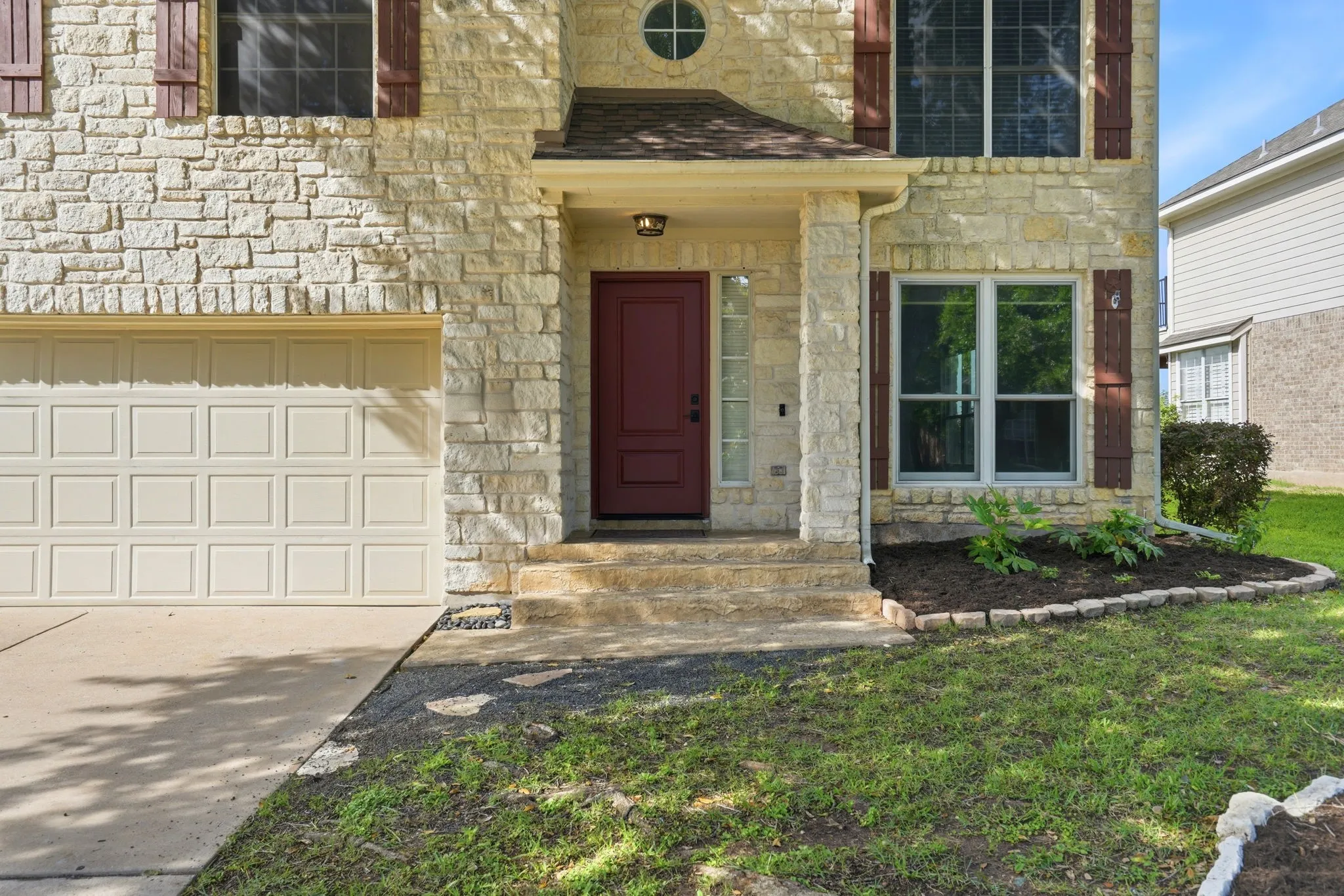 Single Family Residence For Sale in Travis County , 2801 Butler National Drive, Pflugerville, Texas 78660, 5 Bedroom, 3 Bathroom, 3 Garage spaces, 2,633 Sqft, built in 1998, mls#21282454, Real Estate Agent in Pflugerville, Homes For Sale in Travis county, Homes For Sale in Pflugerville, Realtor in Pflugerville Texas, Real Estate Brokerage Independent Realty Texas, Luminita Cordes Realtor