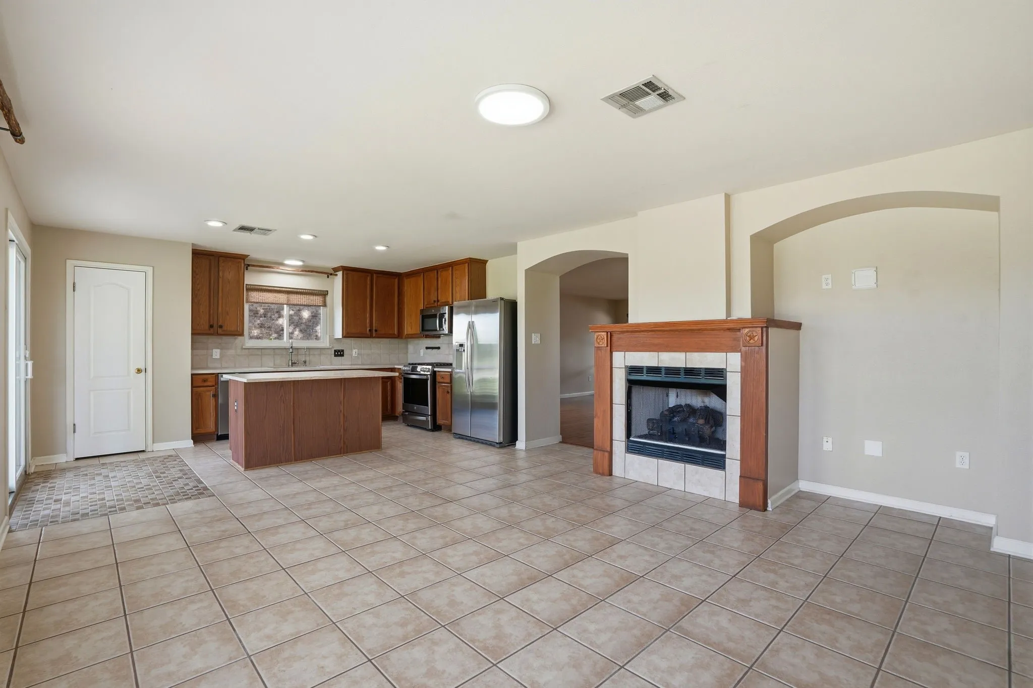 Single Family Residence For Sale in Travis County , 2801 Butler National Drive, Pflugerville, Texas 78660, 5 Bedroom, 3 Bathroom, 3 Garage spaces, 2,633 Sqft, built in 1998, mls#21282454, Real Estate Agent in Pflugerville, Homes For Sale in Travis county, Homes For Sale in Pflugerville, Realtor in Pflugerville Texas, Real Estate Brokerage Independent Realty Texas, Luminita Cordes Realtor