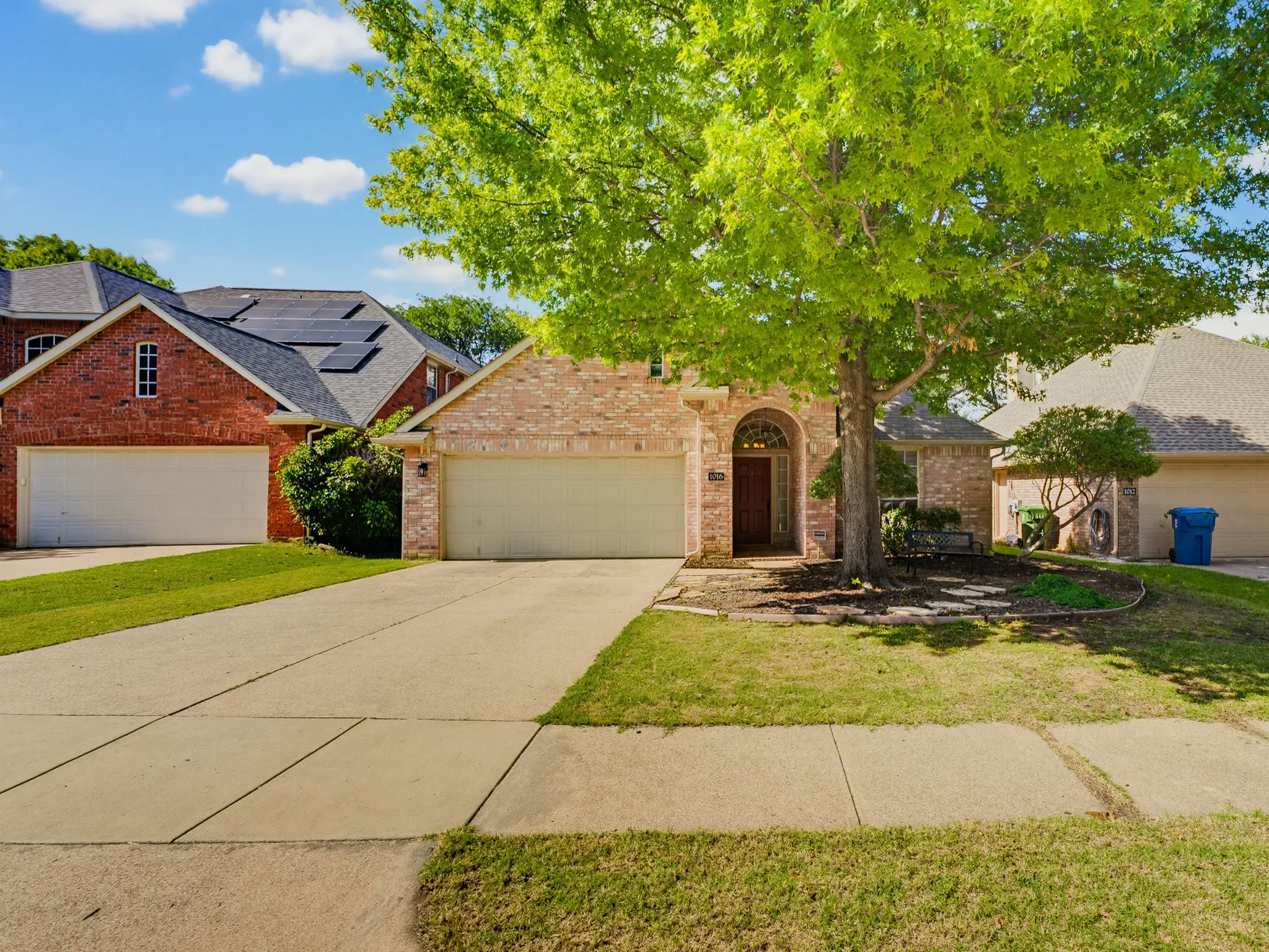 Single Family Residence For Sale in Denton County , 1016 Sweet Grass Trail, Flower Mound, Texas 75028, 3 Bedroom, 2 Bathroom, 2 Garage spaces, 1,716 Sqft, built in 1994, mls#21282958, Real Estate Agent in Flower Mound, Homes For Sale in Denton county, Homes For Sale in Flower Mound, Realtor in Flower Mound Texas, Real Estate Brokerage Independent Realty Texas, Luminita Cordes Realtor