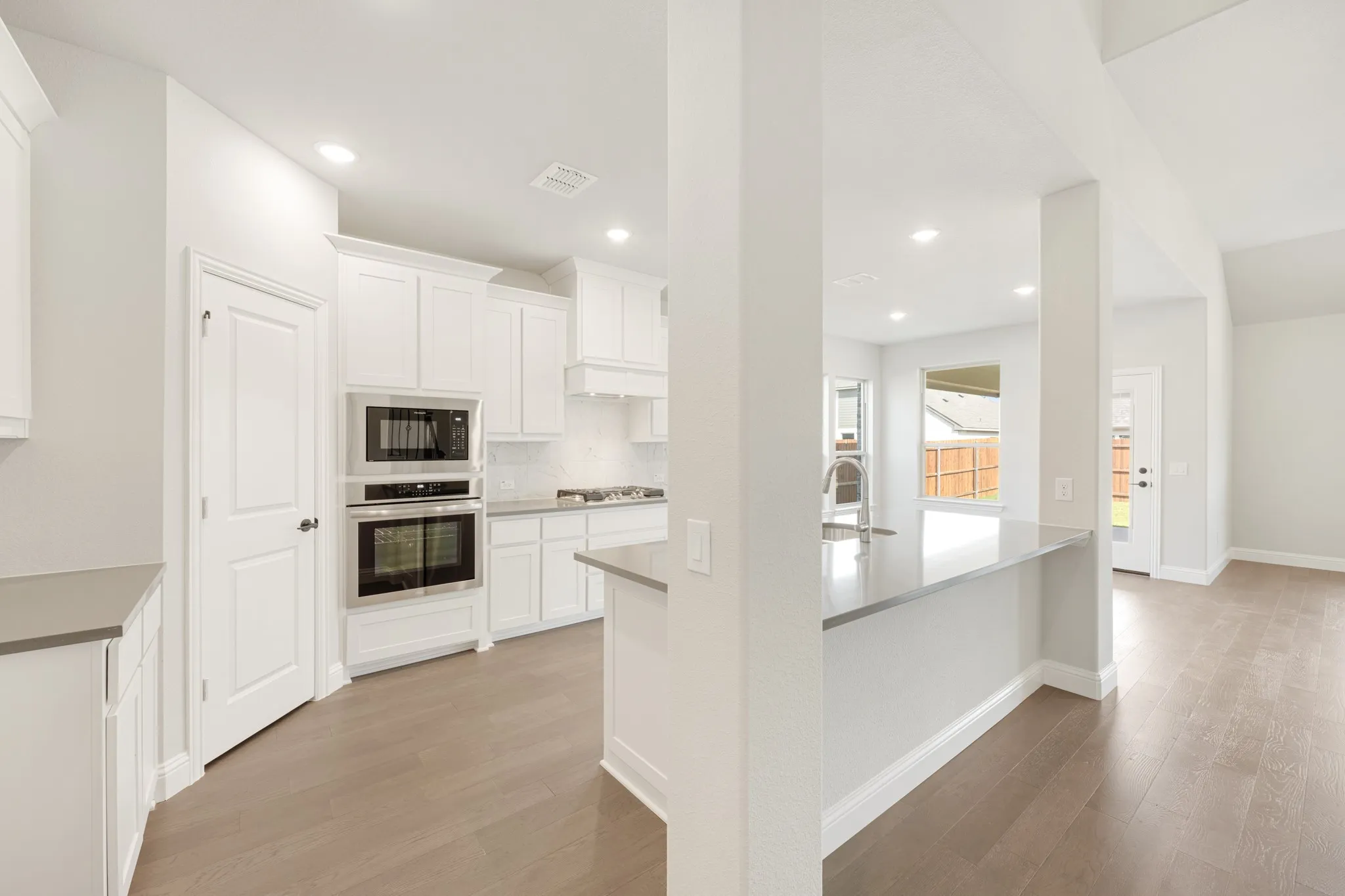 Single Family Residence For Sale in Tarrant County , 1121 Hackberry Lane, Crowley, Texas 76036, 5 Bedroom, 3 Bathroom, 2 Garage spaces, 3,435 Sqft, built in 2026, mls#21282997, Real Estate Agent in Crowley, Homes For Sale in Tarrant county, Homes For Sale in Crowley, Realtor in Crowley Texas, Real Estate Brokerage Independent Realty Texas, Luminita Cordes Realtor