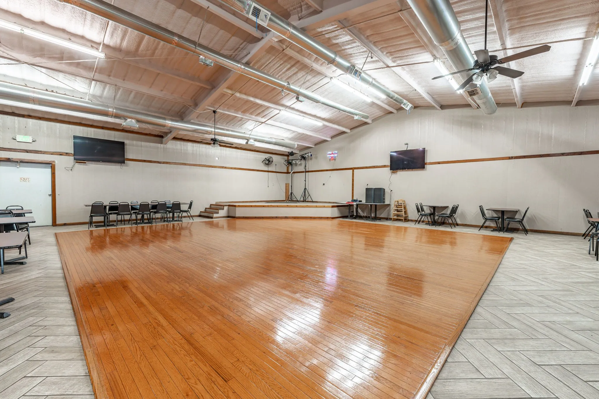 Business For Sale in Comanche County , 901 E Navarro Avenue, De Leon, Texas 76444, 0, 0, Garage spaces, 0 Sqft, built in 2021, mls#21281192, Real Estate Agent in De Leon, Homes For Sale in Comanche county, Homes For Sale in De Leon, Realtor in De Leon Texas, Real Estate Brokerage Independent Realty Texas, Luminita Cordes Realtor
