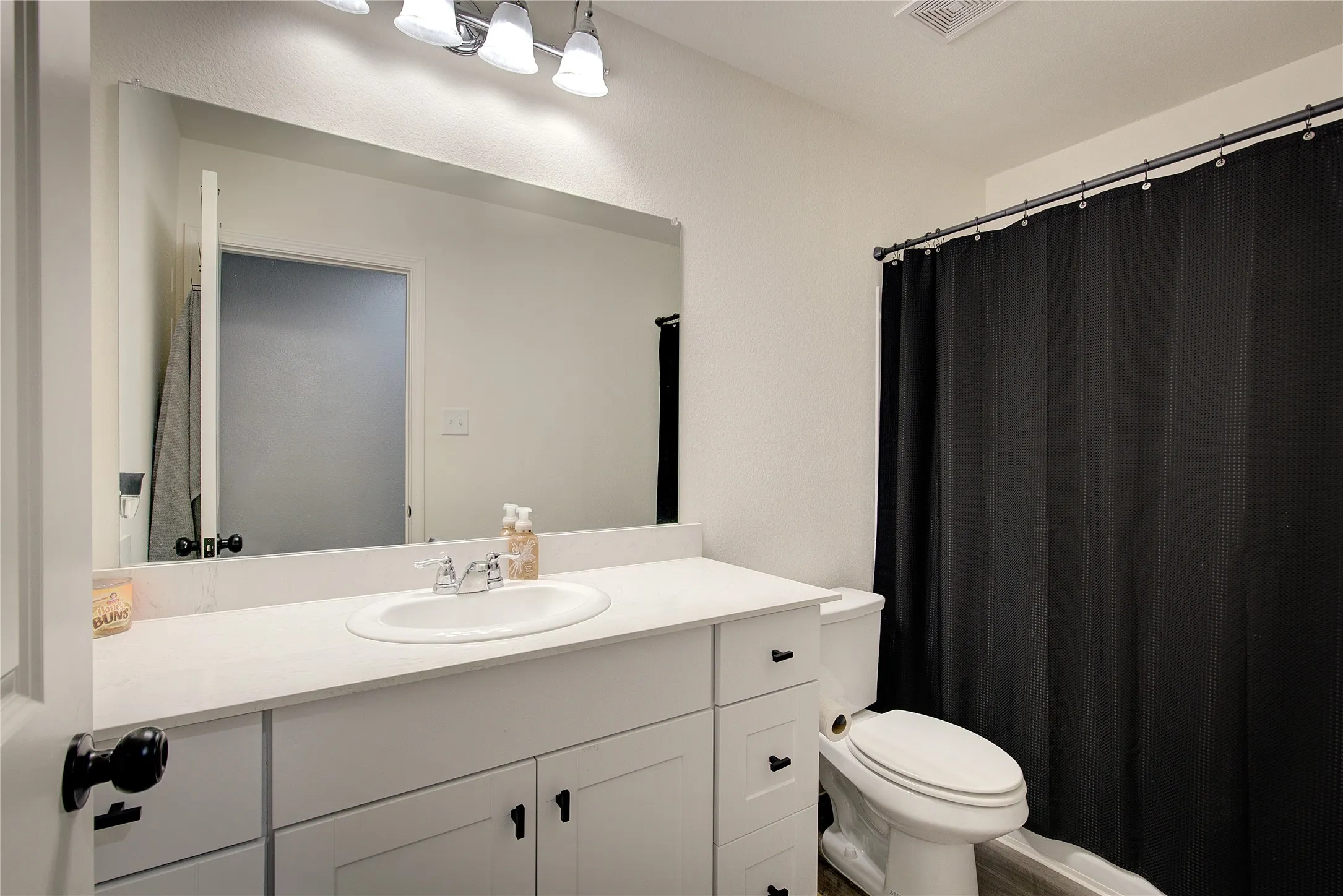 Single Family Residence For Rent in Kaufman County , 1804 Mccree Street, Forney, Texas 75126, 4 Bedroom, 3 Bathroom, 2 Garage spaces, 2,346 Sqft, built in 2024, mls#21281905, Real Estate Agent in Forney, Homes For Rent in Kaufman county, Homes For Rent in Forney, Realtor in Forney Texas, Real Estate Brokerage Independent Realty Texas, Luminita Cordes Realtor