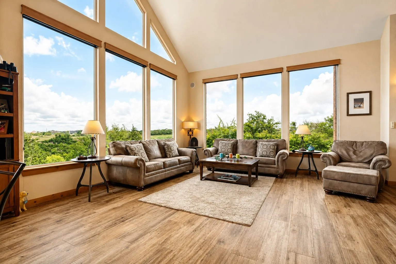Single Family Residence For Sale in Palo Pinto County , 350 Castle Harbour Drive, Graford, Texas 76449, 4 Bedrooms, 3 Bathrooms, 2 Garage spaces, 2,989 Sqft, built in 2002, Price $756,000, mls#21283064, Real Estate Agent in Graford, Homes For Sale in Palo Pinto county, Homes For Sale in Graford, Realtor in Graford Texas, Real Estate Brokerage Independent Realty Texas, Luminita Cordes Realtor